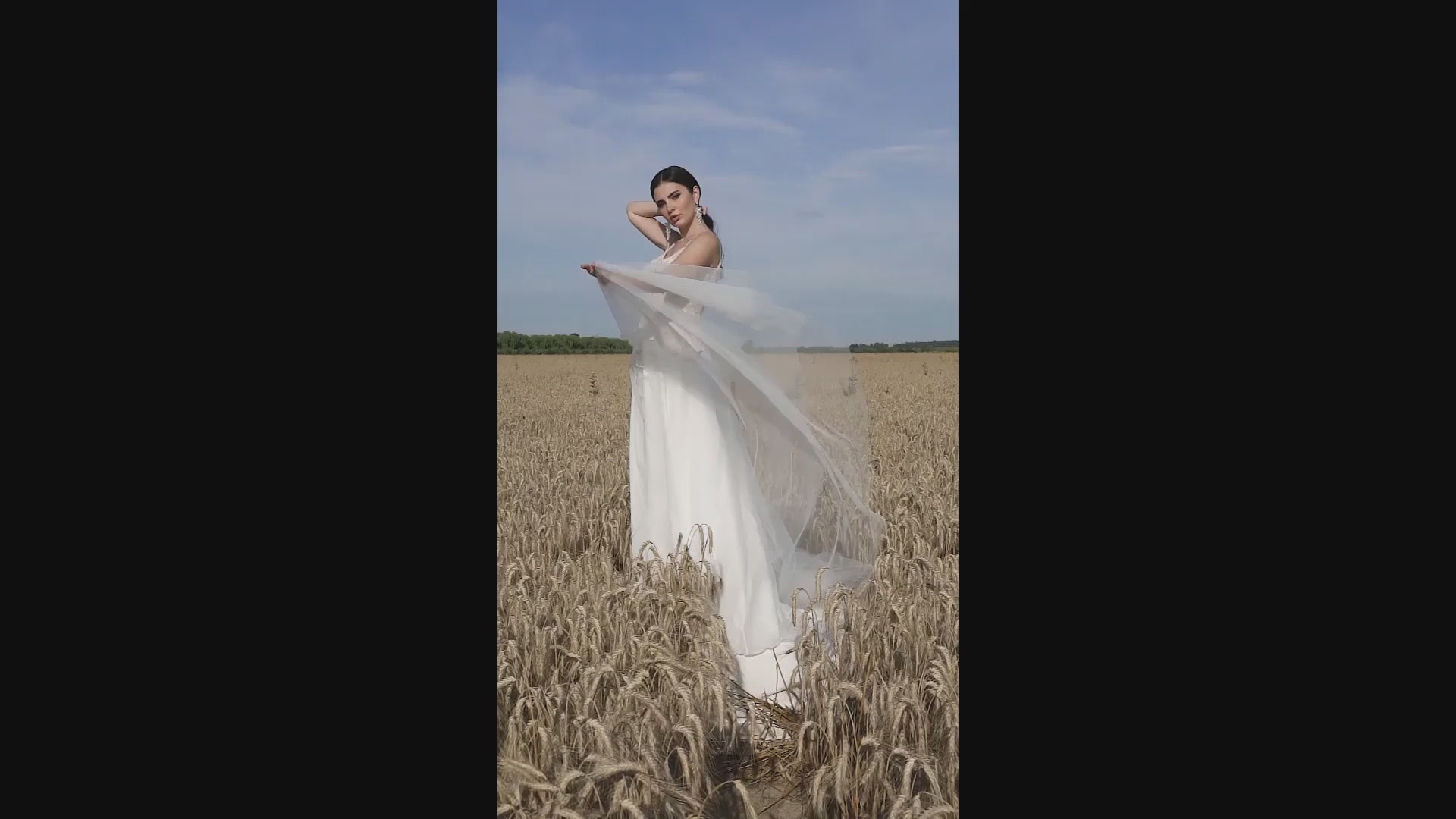 Ariellia A-line Scoop Ivory Wedding dress video