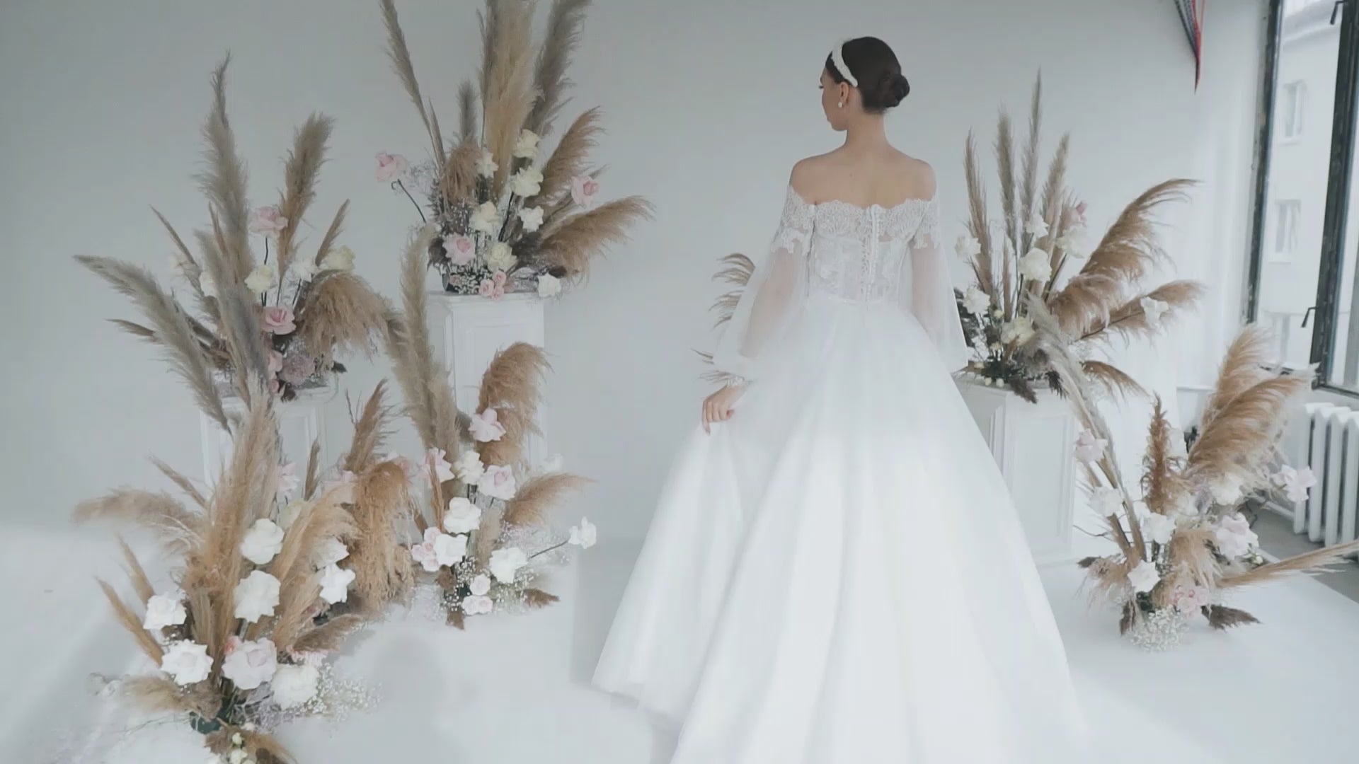 Molinia A-line Off-shoulder/Drop shoulders Ivory Wedding dress video