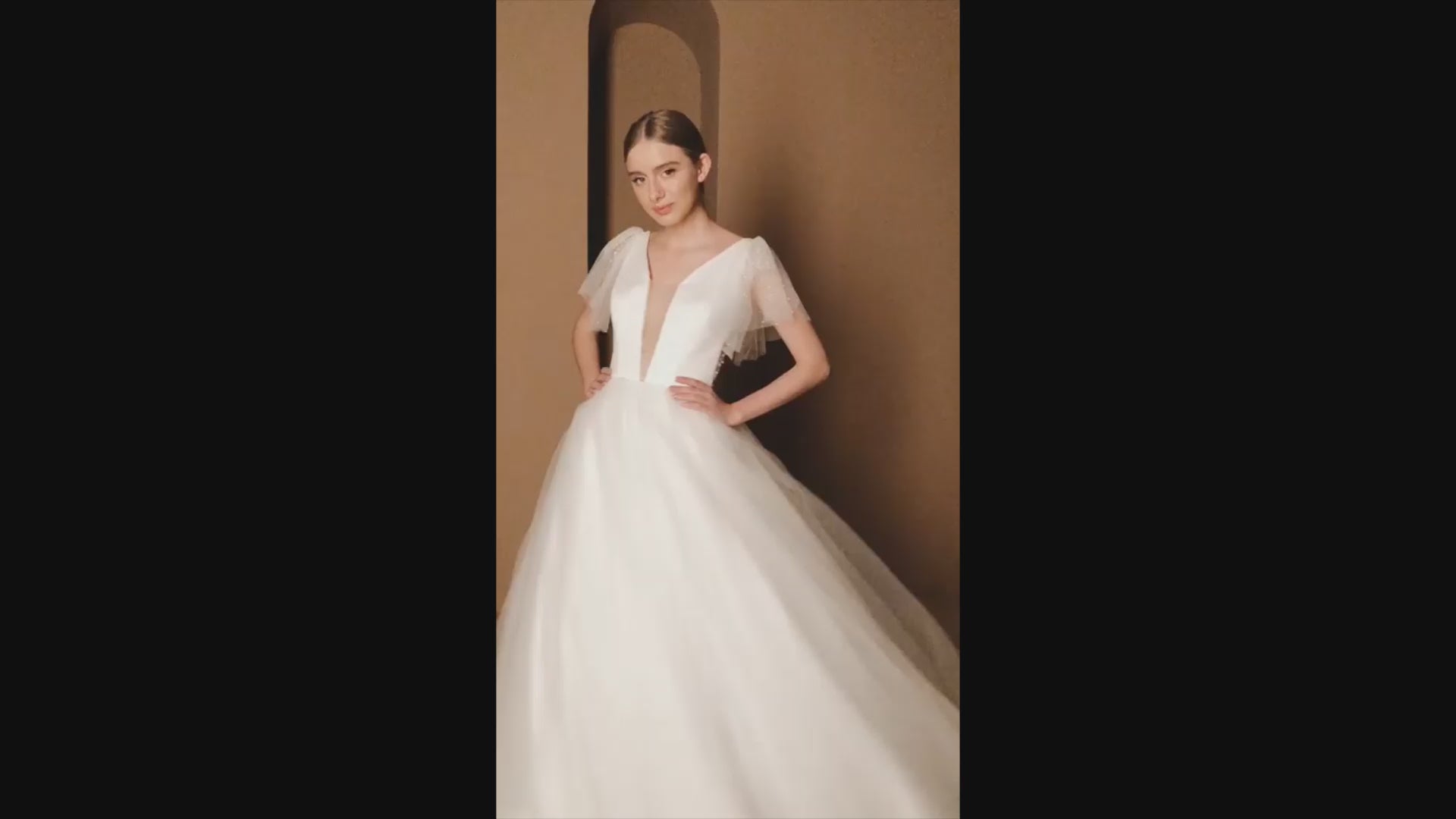 Envilla Princess/Ball Gown V-neck Milk Wedding dress video