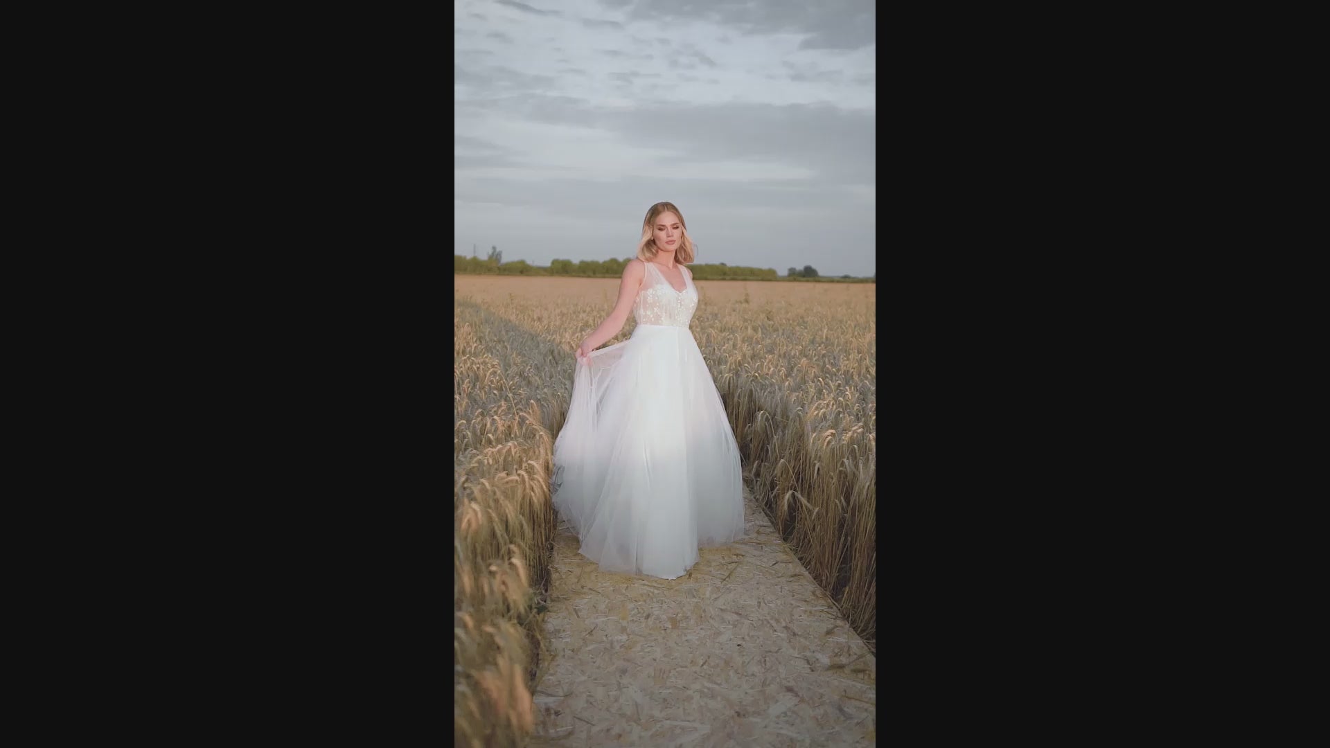 Tilly A-line V-neck Ivory Wedding dress video