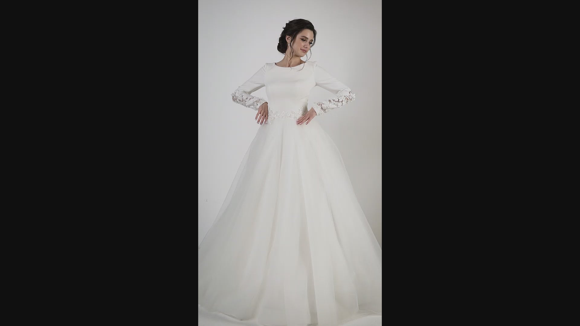 Zahra A-line Boat/Bateau Ivory Wedding dress video