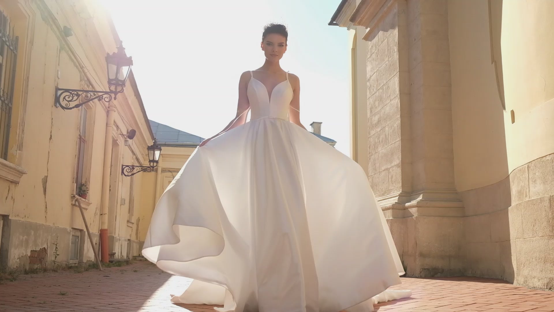 Remi A-line V-neck Milk Wedding dress