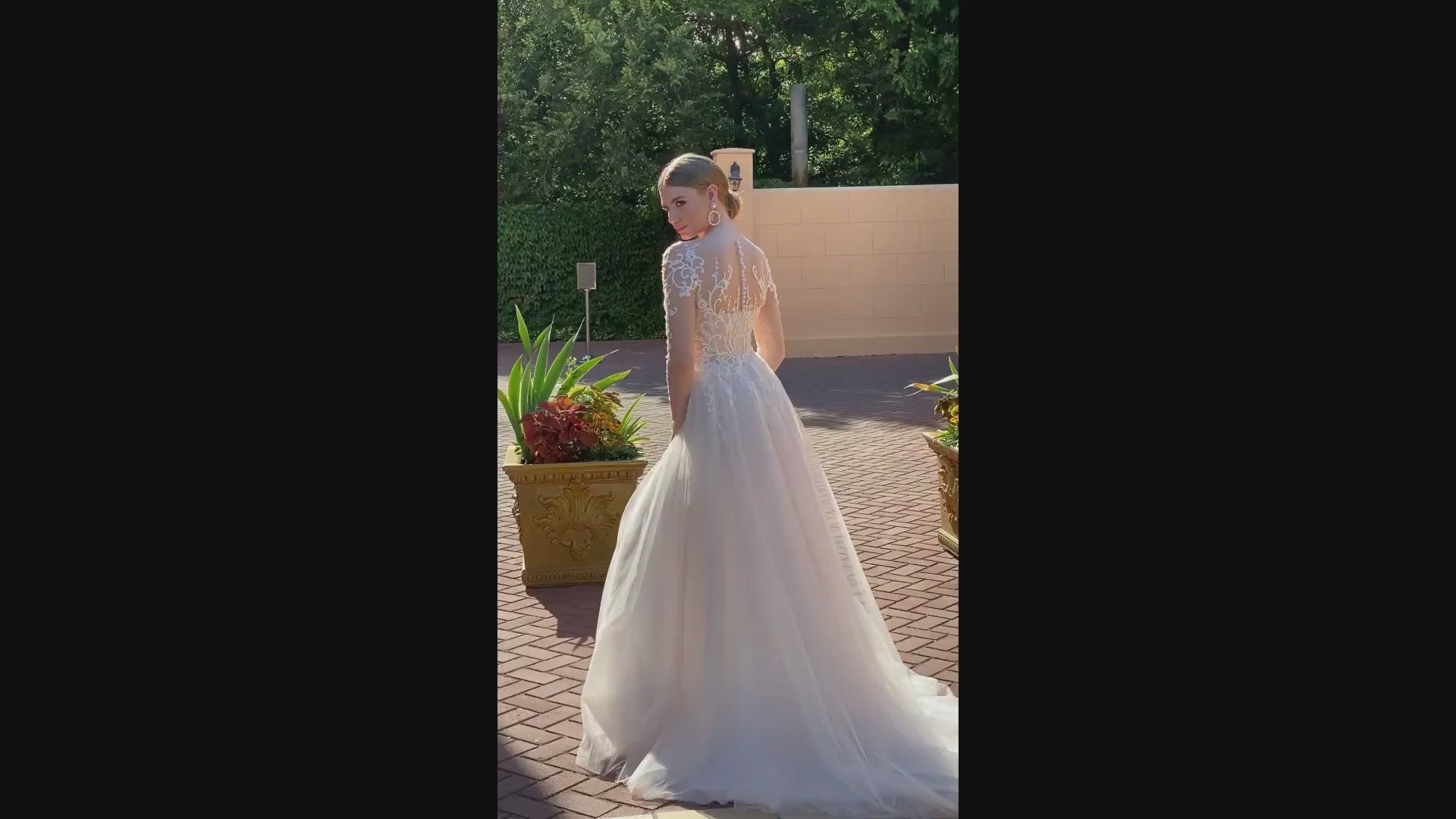 Holmy A-line Illusion Ivory Nude Wedding dress video