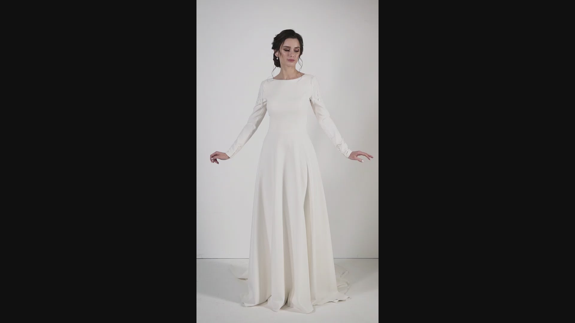 Sanura A-line Jewel Ivory Wedding dress video