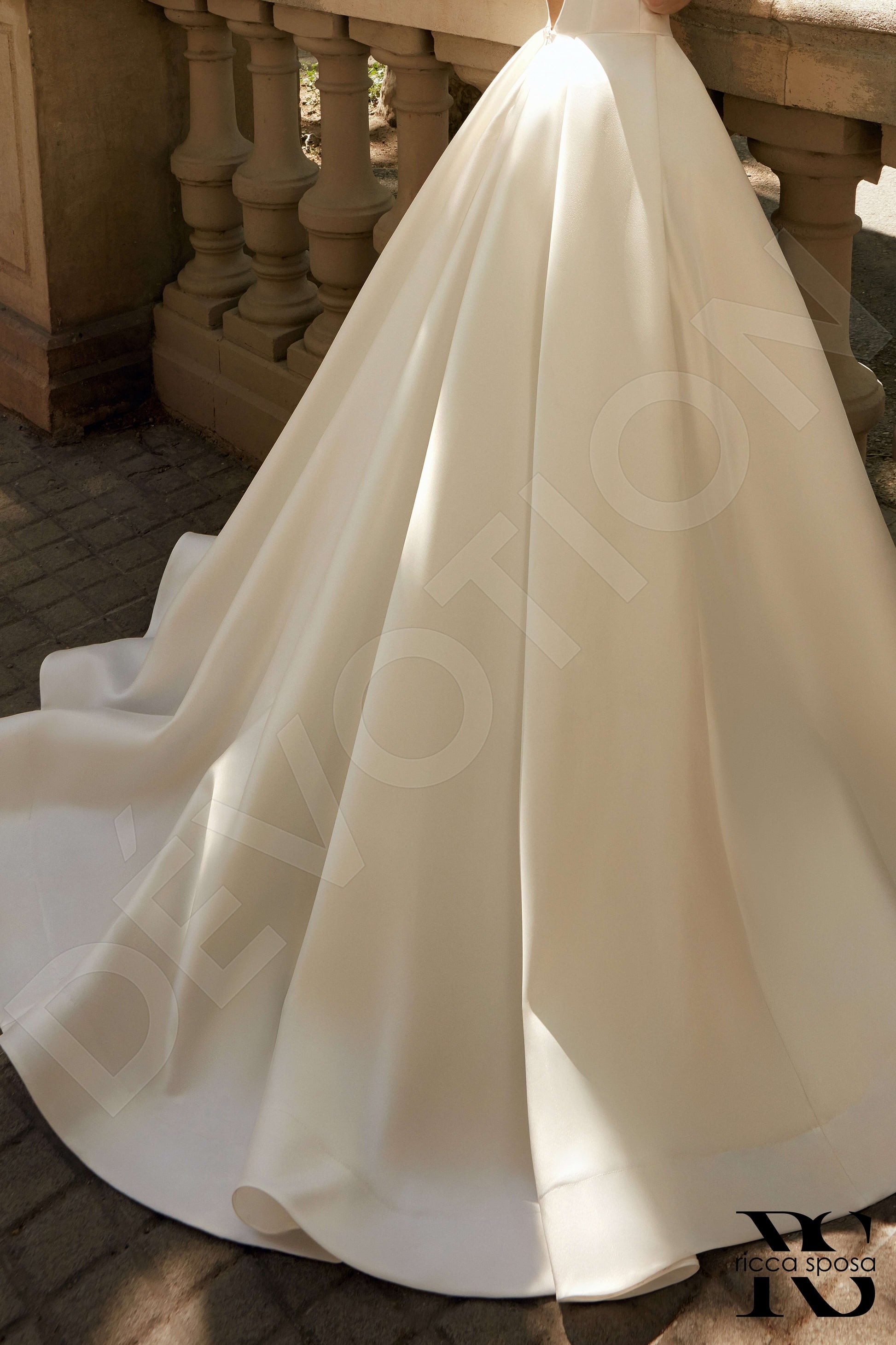 Jazmin A-line Boat/Bateau Ivory Wedding dress