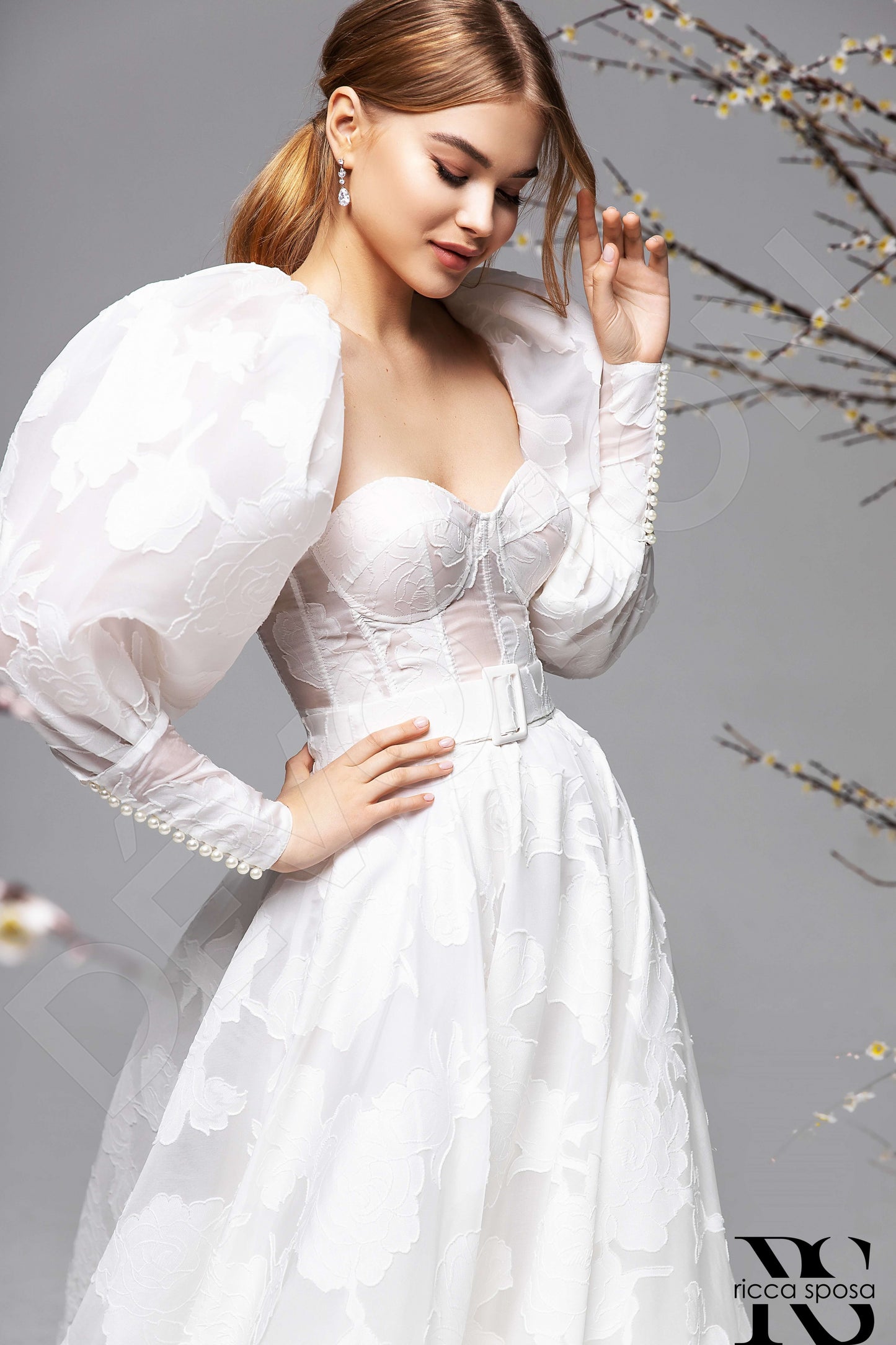 Dalia Open back A-line Detachable sleeves Wedding Dress 2
