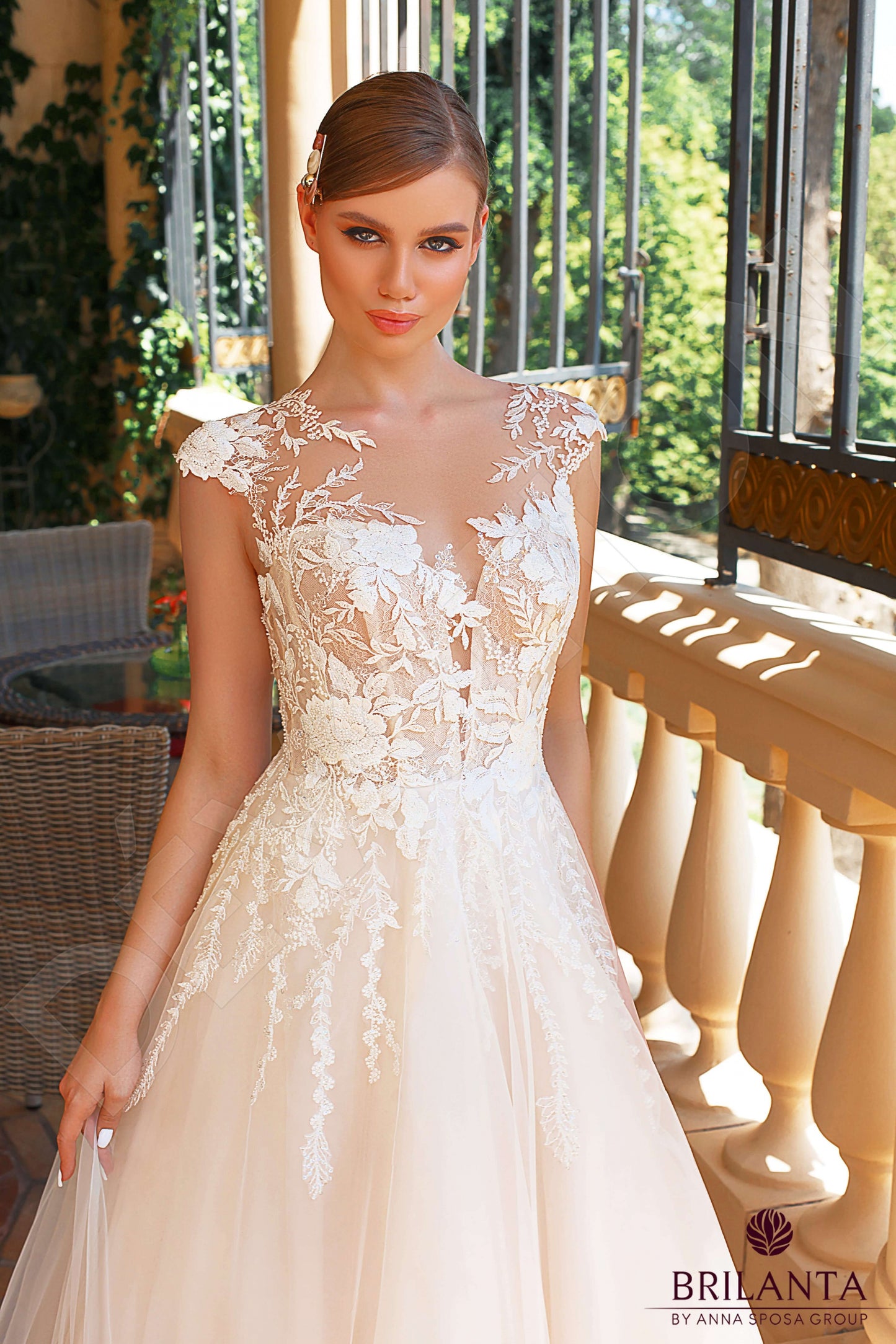 Aminta Full back A-line Short/ Cap sleeve Wedding Dress 2
