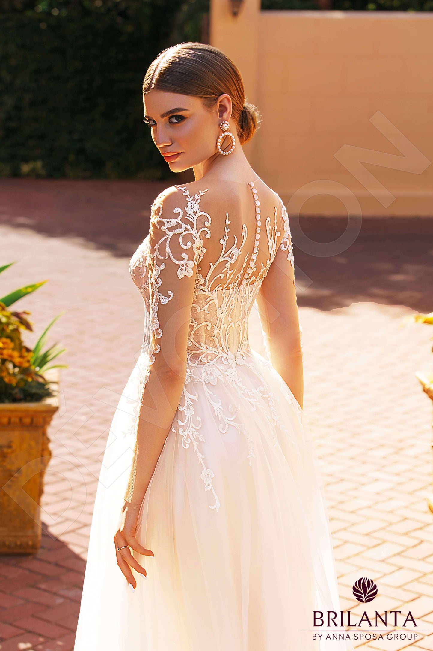 Holmy Full back A-line Long sleeve Wedding Dress 3