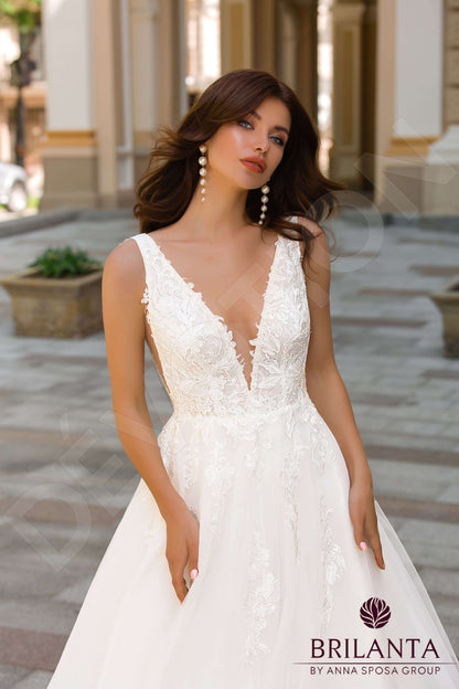 Ibris Open back A-line Sleeveless Wedding Dress 2