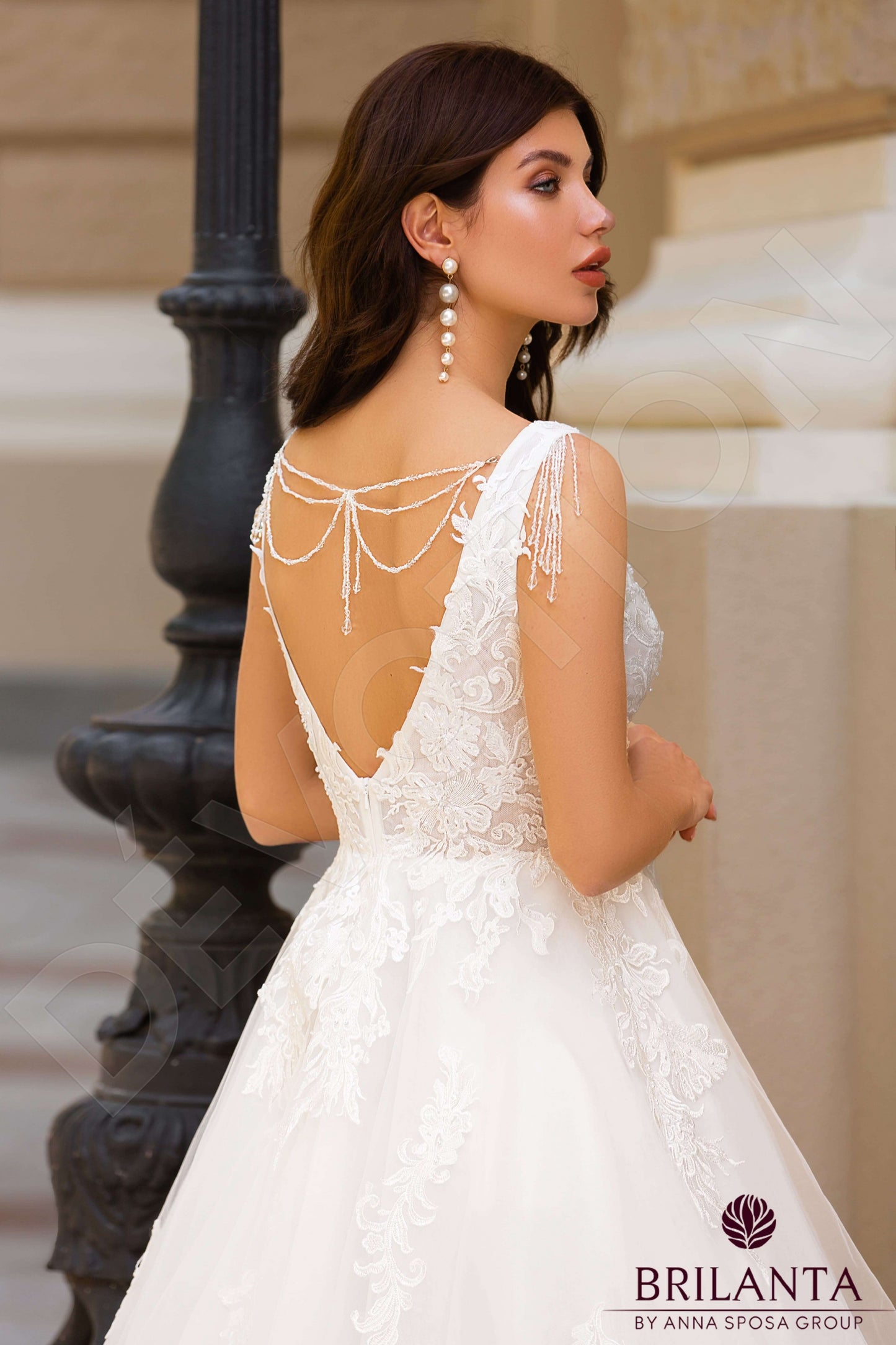 Ibris Open back A-line Sleeveless Wedding Dress 6