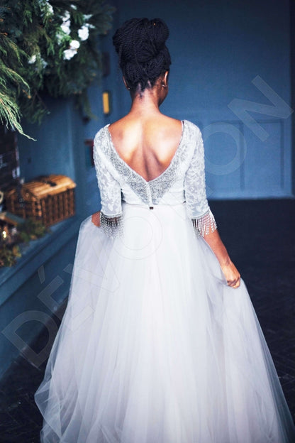 Ariadna Open back A-line 3/4 sleeve Wedding Dress 3