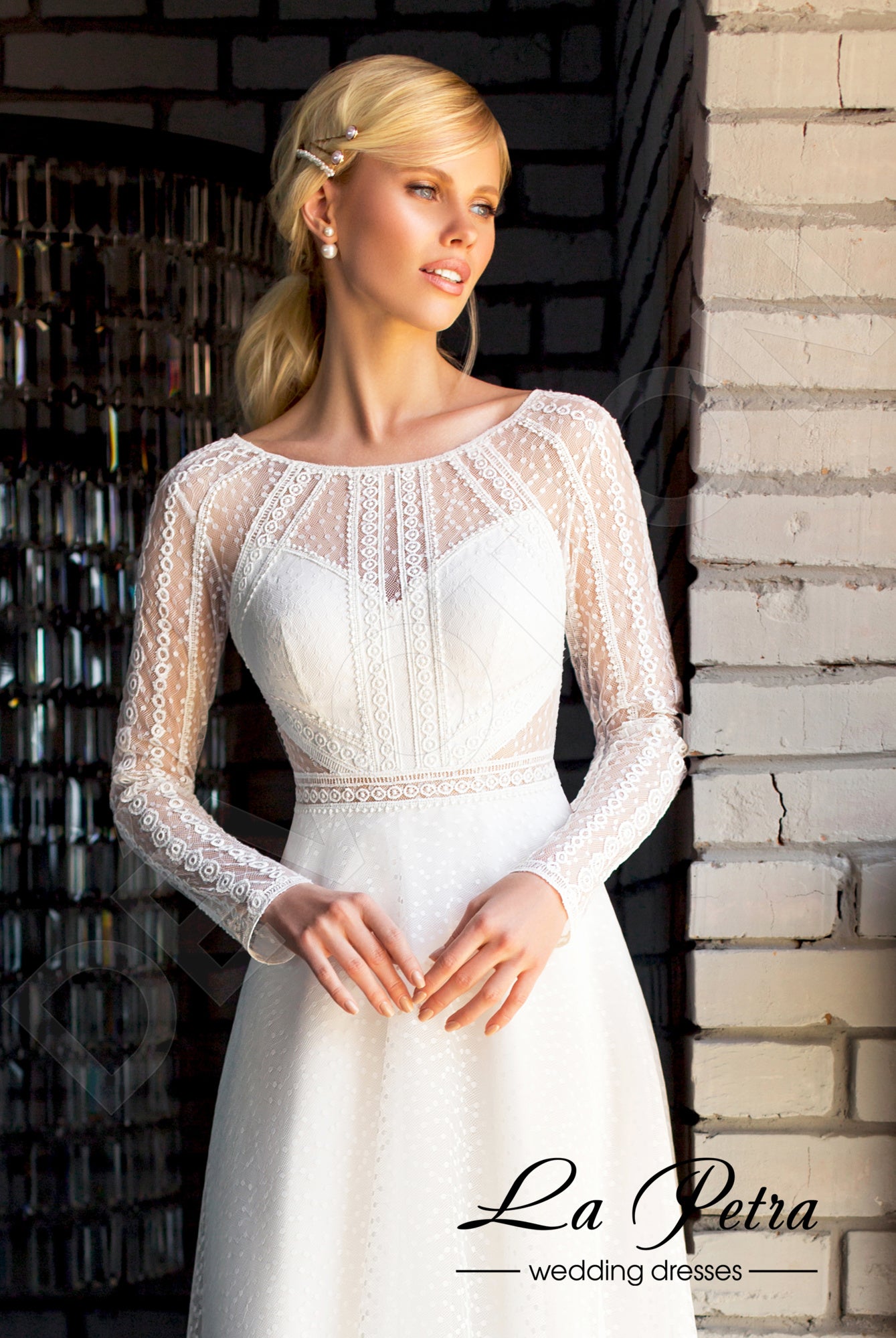 Livie Open back A-line Long sleeve Wedding Dress 7