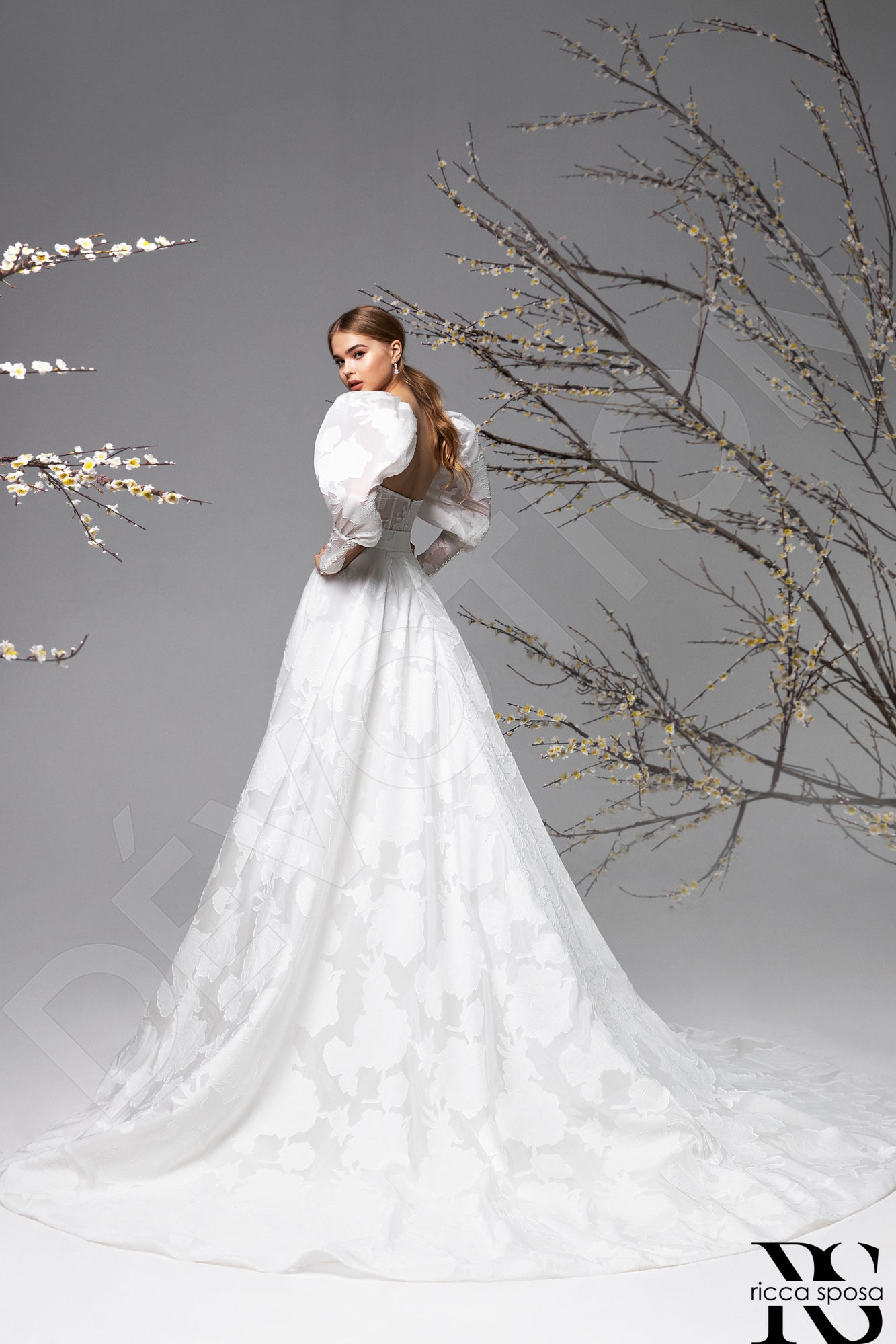 Dalia A-line Sweetheart Ivory Wedding dress