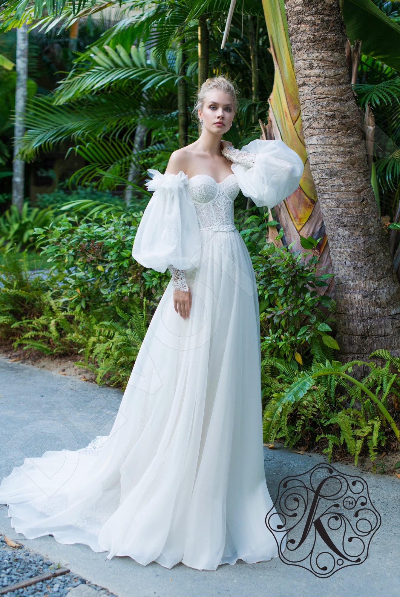 Anna-Liza Open back A-line Strapless Wedding Dress 5