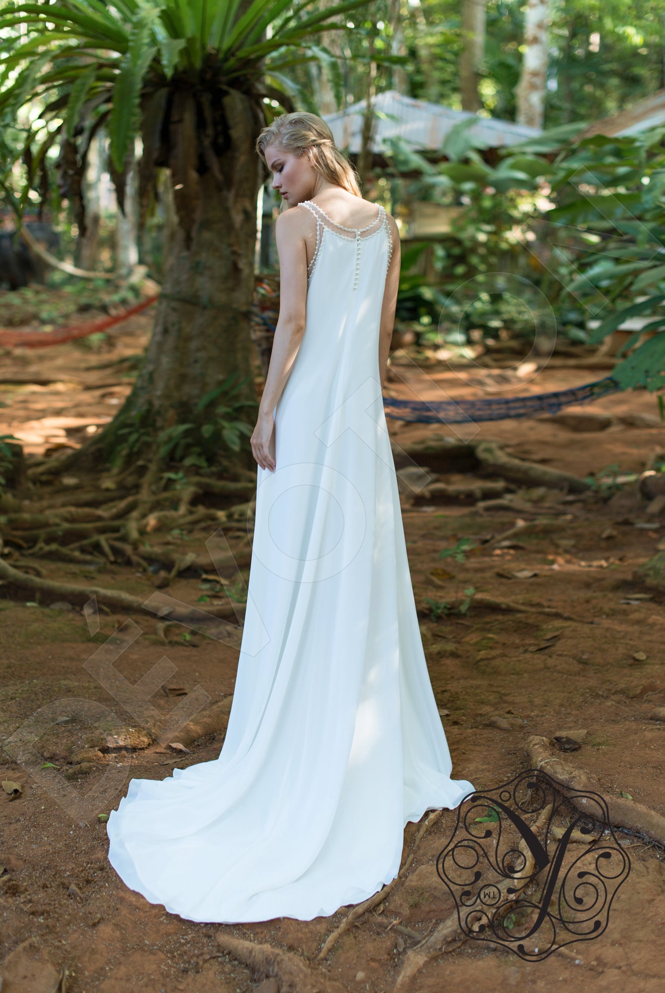 Kveilin Full back A-line Sleeveless Wedding Dress 4