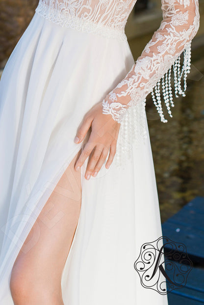 Patrisha Full back A-line Long sleeve Wedding Dress 4