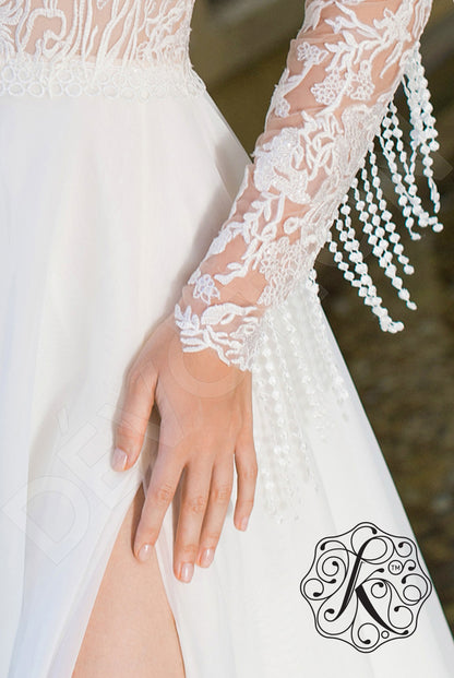 Patrisha Full back A-line Long sleeve Wedding Dress 6