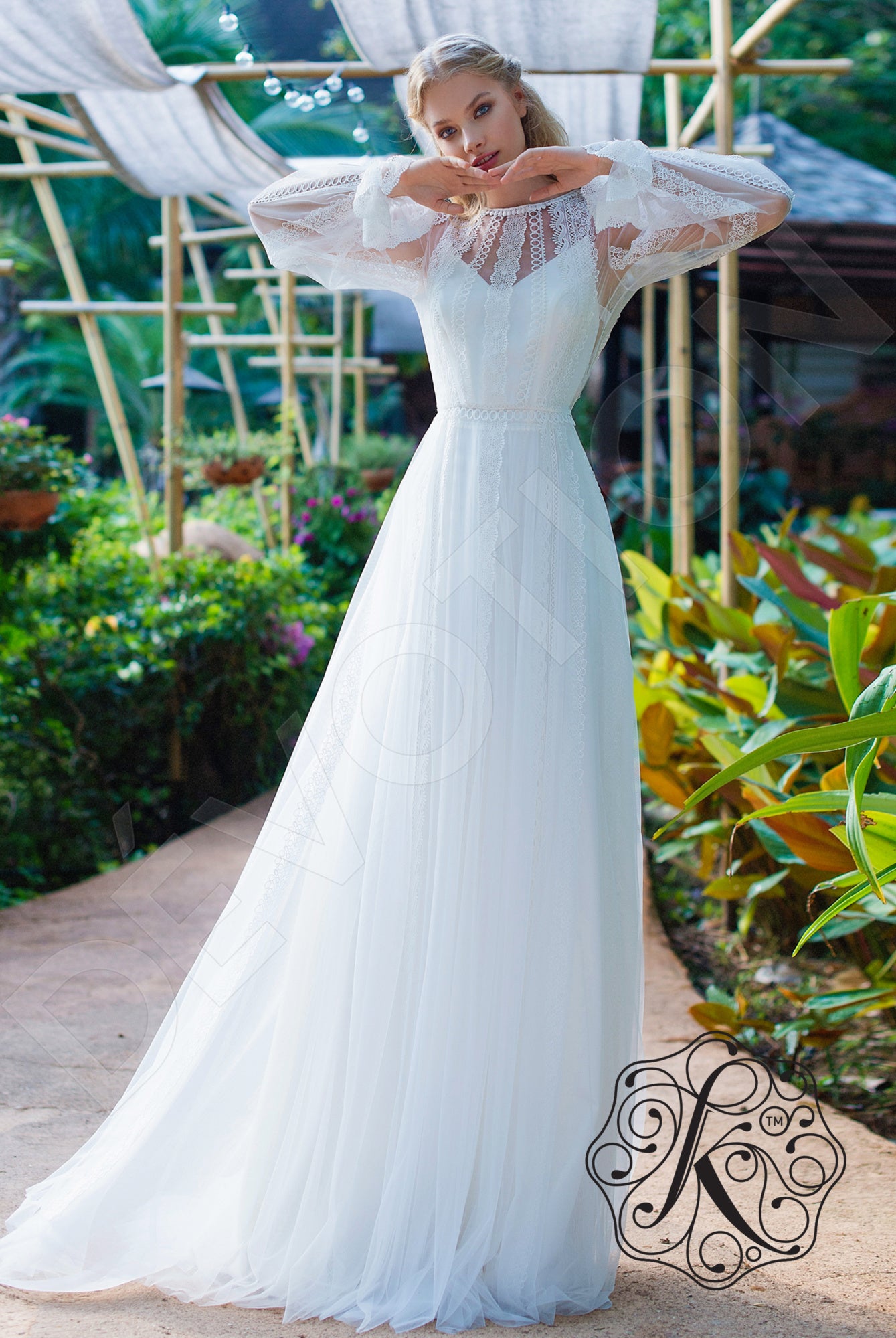 Weiss Full back A-line Long sleeve Wedding Dress 9