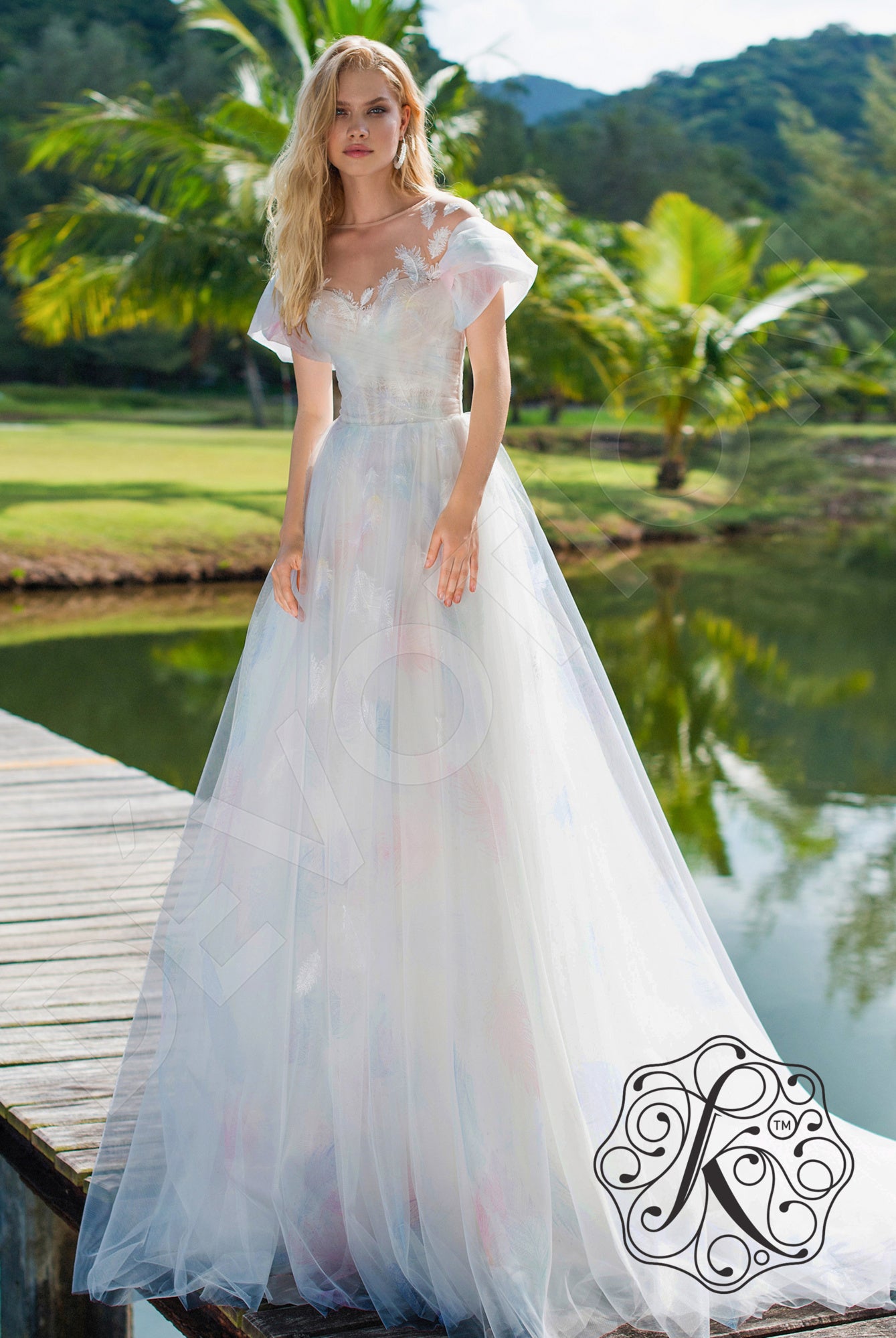 Nimfa Full back A-line Short/ Cap sleeve Wedding Dress Front