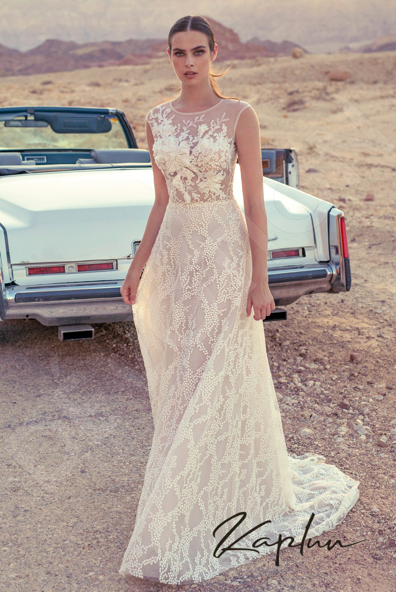 Mariota Full back A-line Sleeveless Wedding Dress Front
