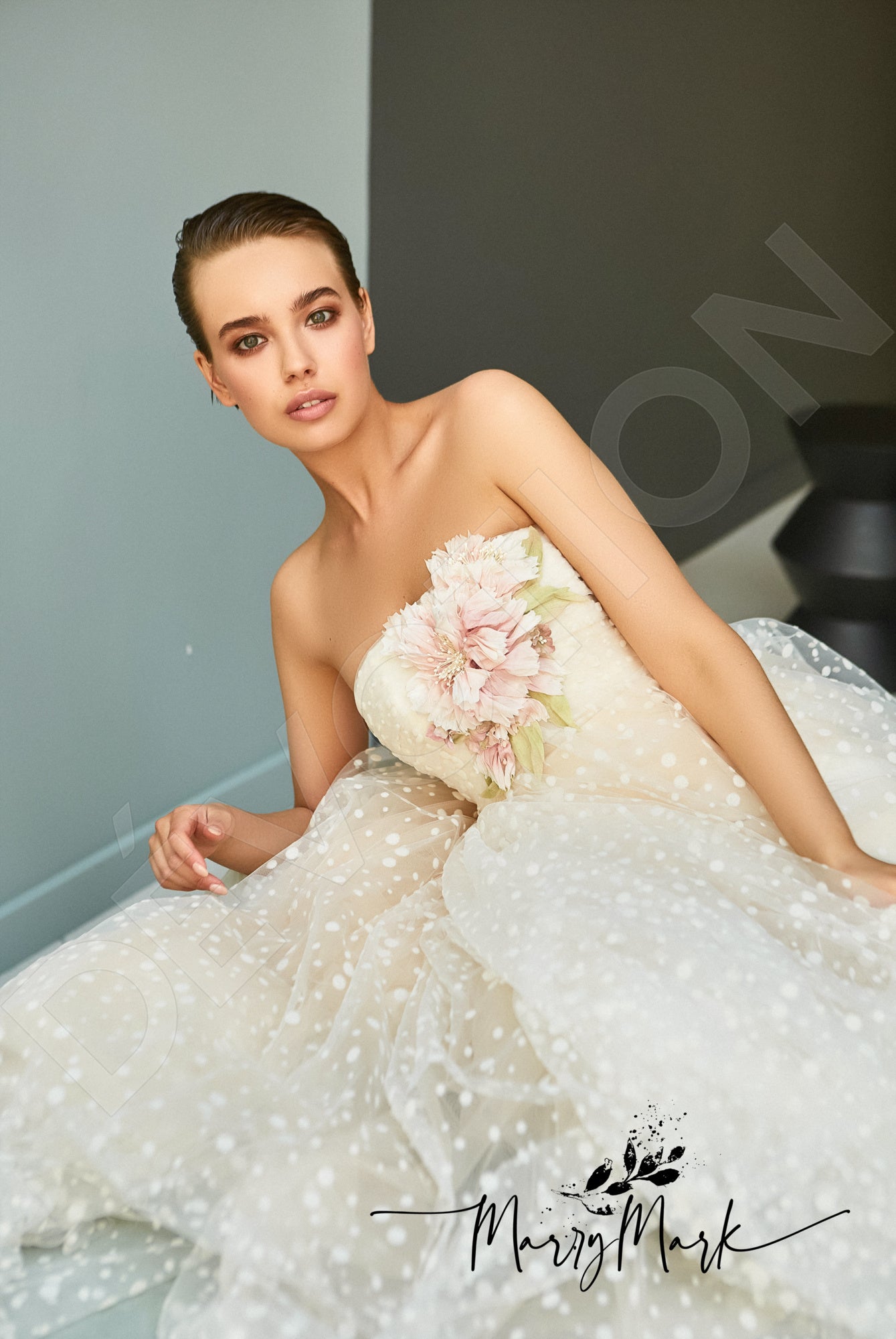 Lisma Open back A-line Strapless Wedding Dress Front
