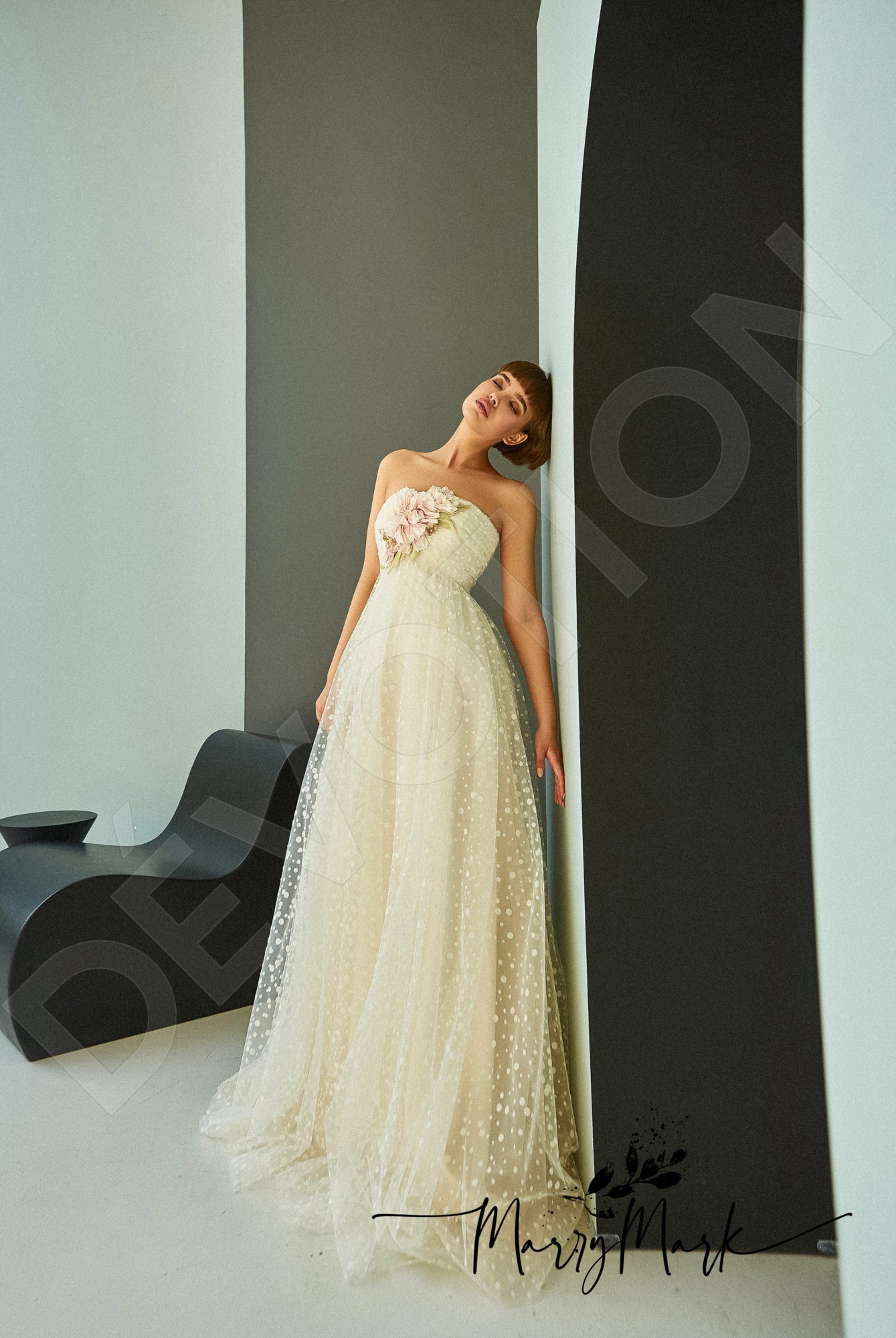Lisma Open back A-line Strapless Wedding Dress 9