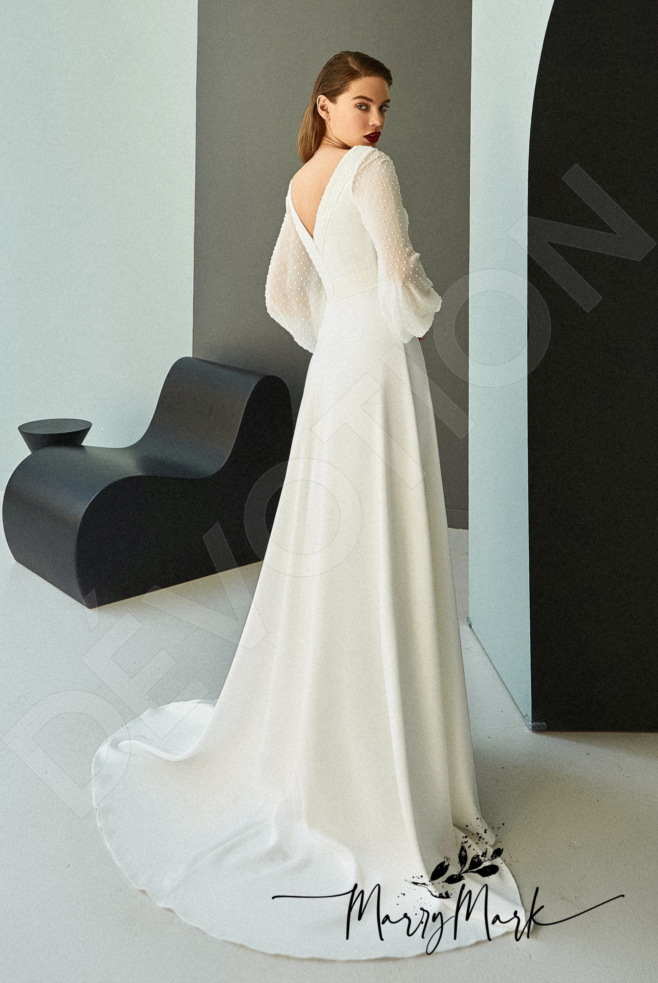 Sivilin Open back A-line Long sleeve Wedding Dress Back