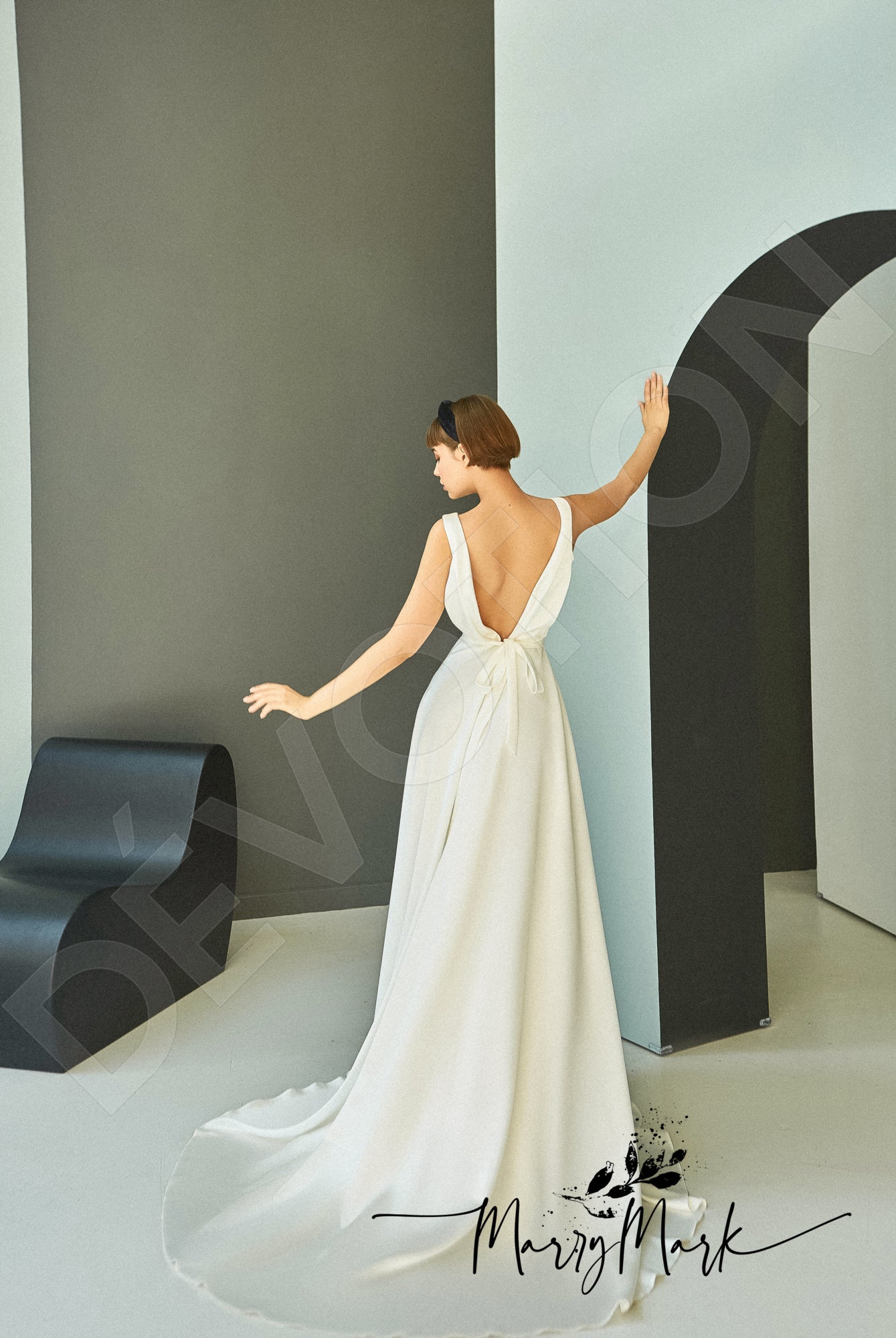 Vilda A-line V-neck Milk Wedding dress