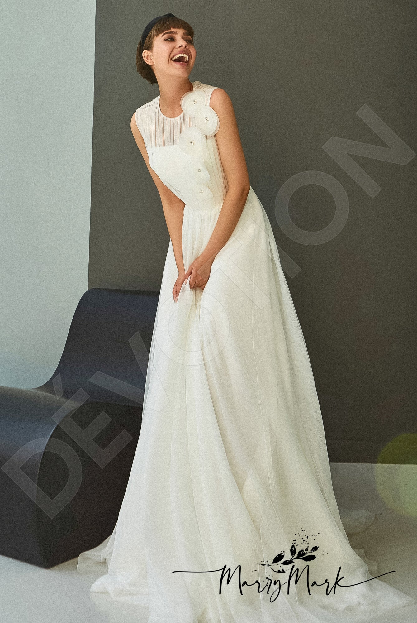 Elma Full back A-line Sleeveless Wedding Dress Front