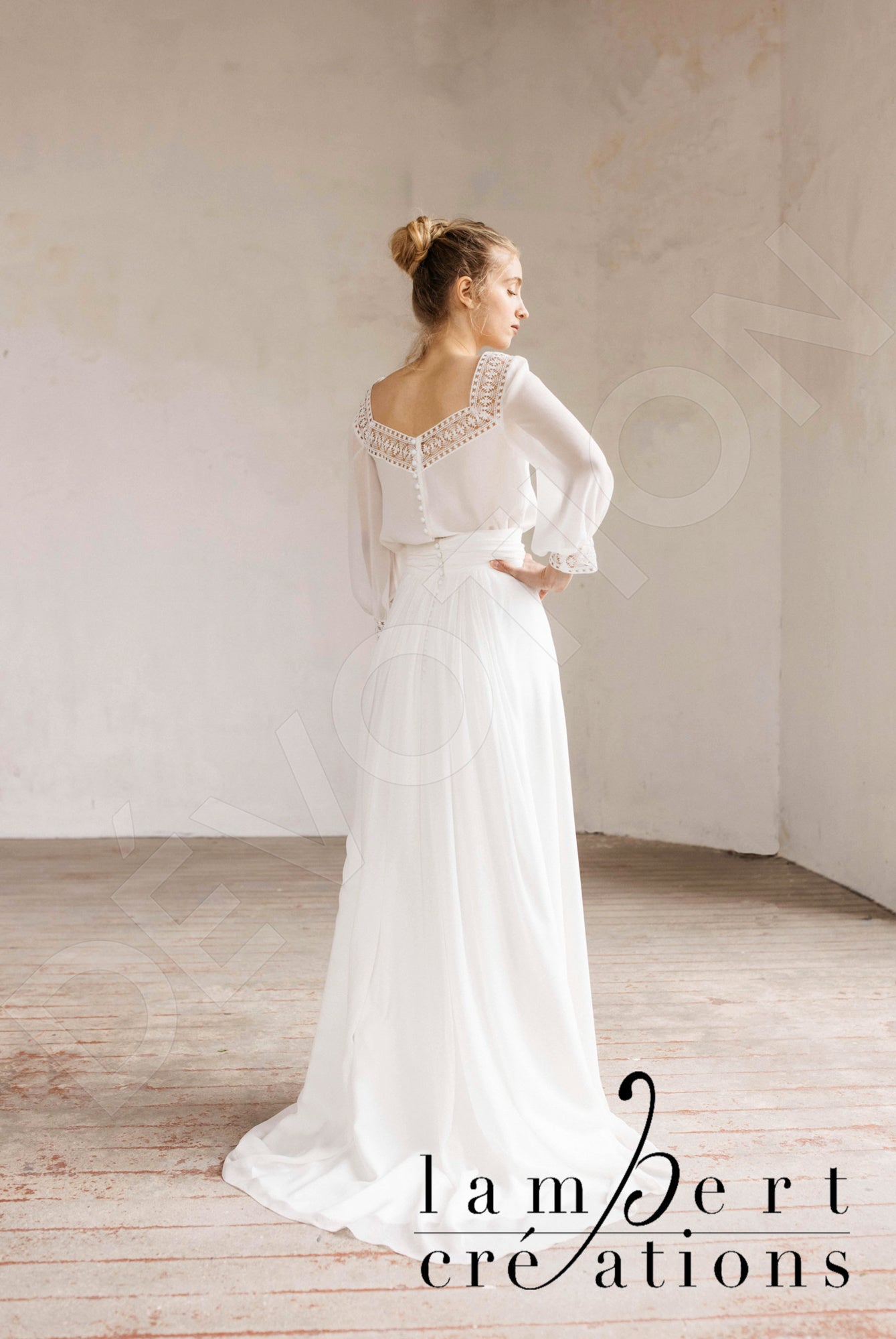 Aurore A-line Queen Anne Ivory Wedding dress