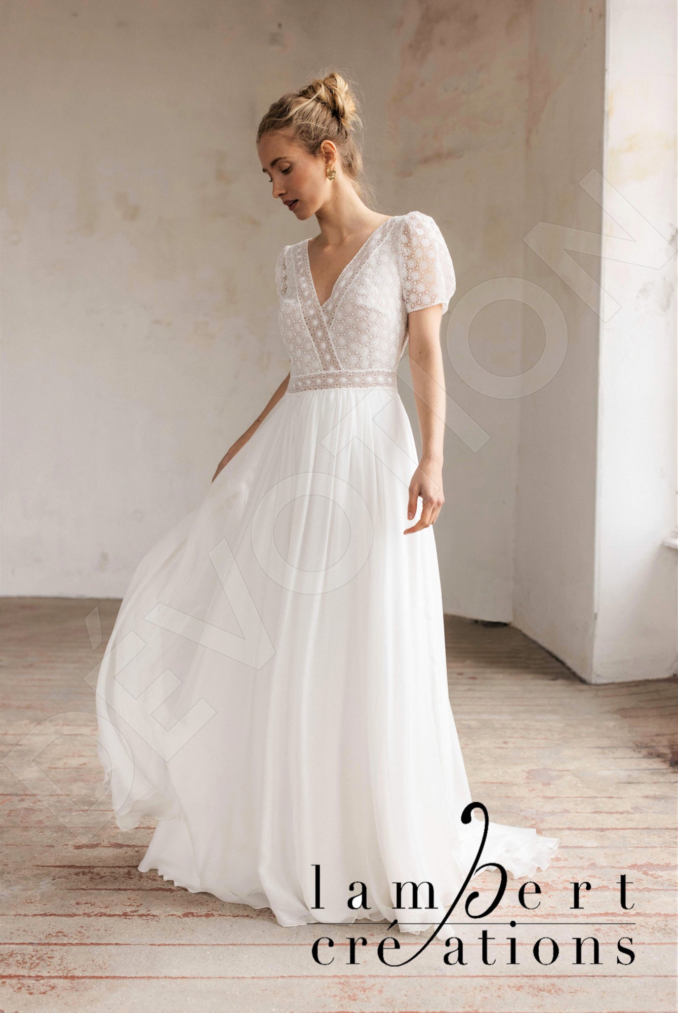 Edelweiss Open back A-line Short/ Cap sleeve Wedding Dress 6