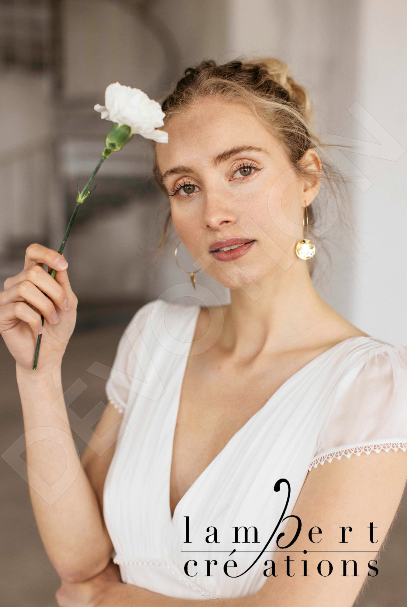 Envol A-line V-neck Ivory Wedding dress