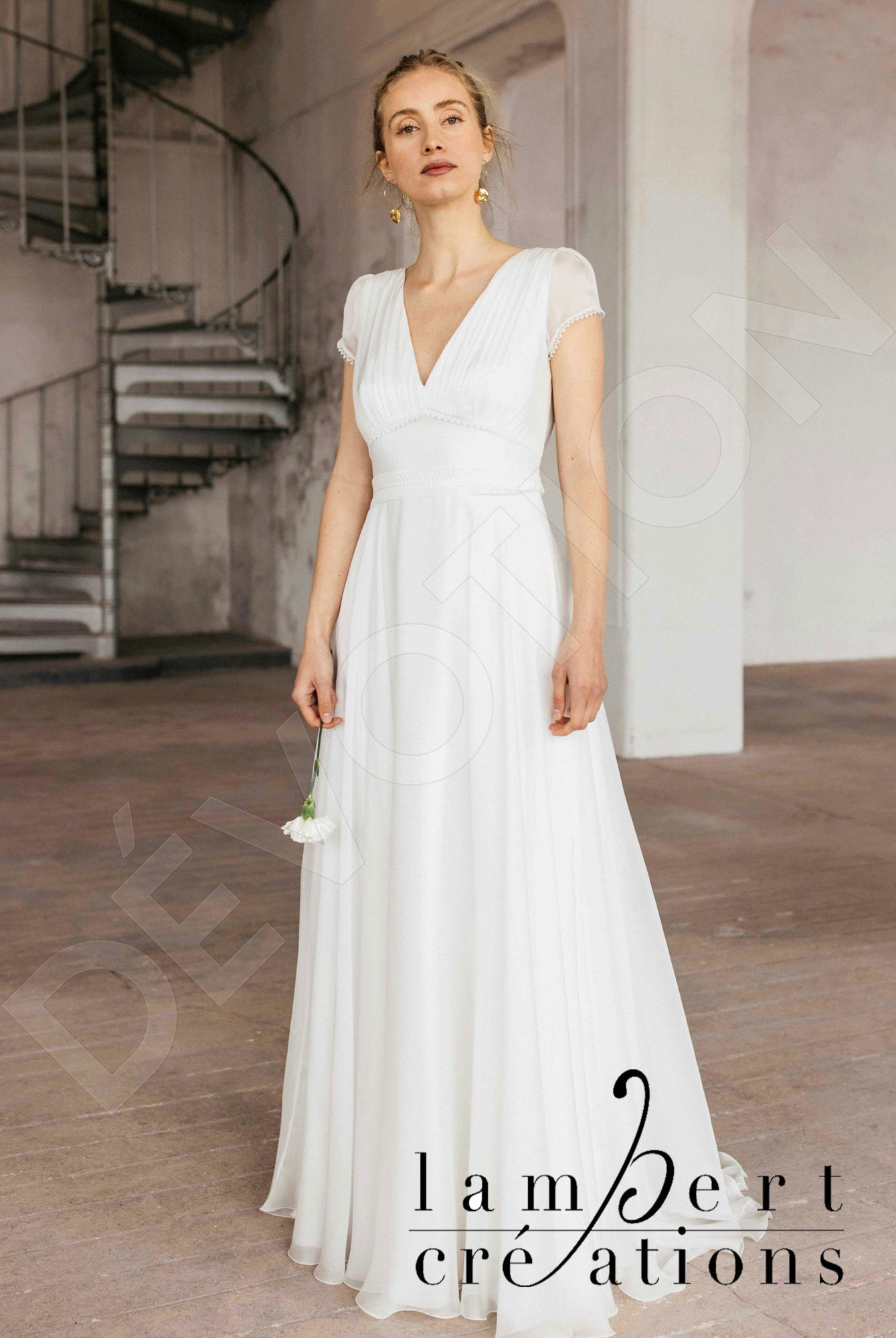 Envol Open back A-line Short/ Cap sleeve Wedding Dress Front