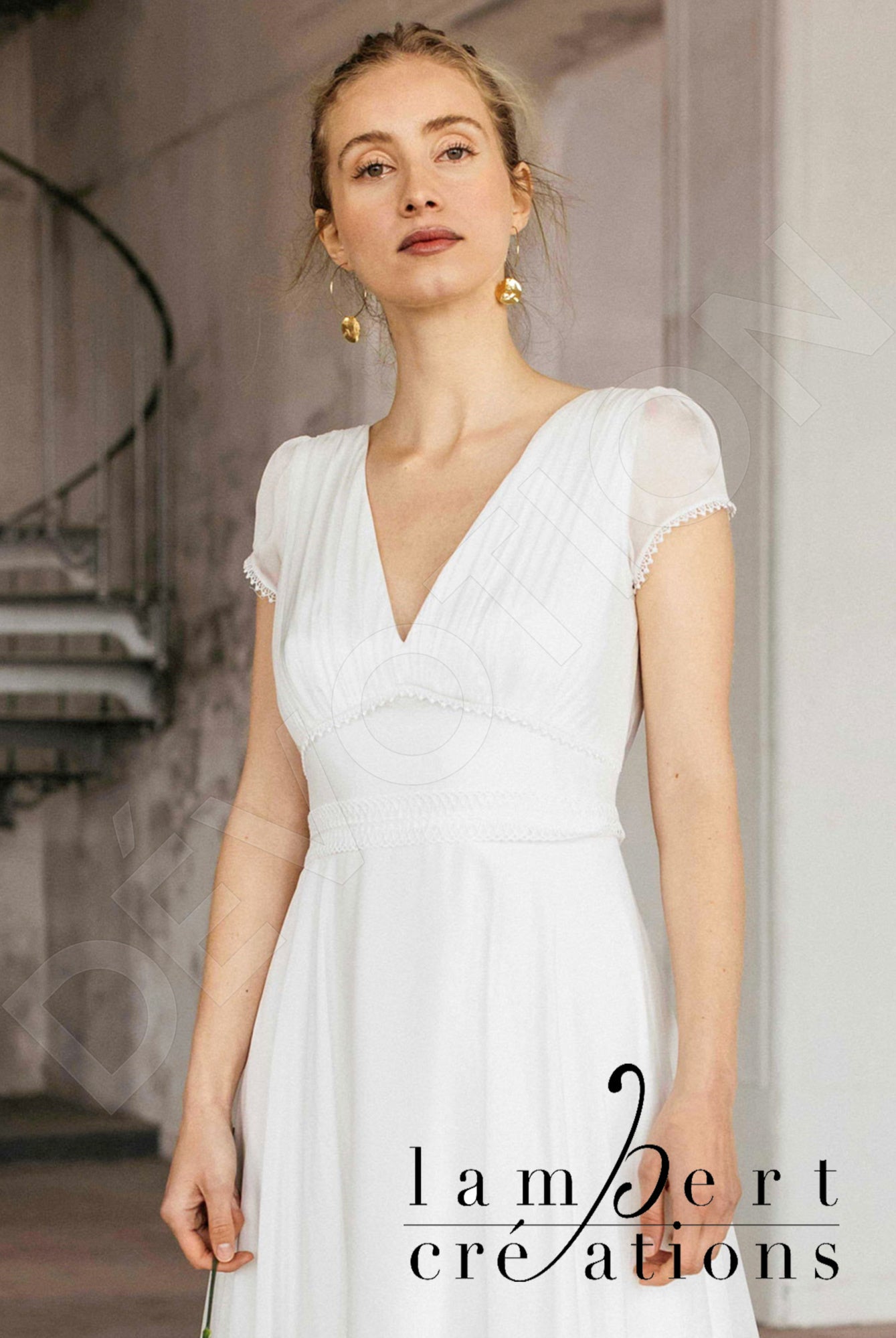 Envol Open back A-line Short/ Cap sleeve Wedding Dress 6