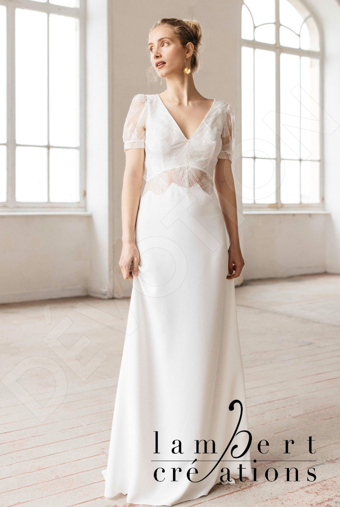 Eole Open back A-line Short/ Cap sleeve Wedding Dress Front