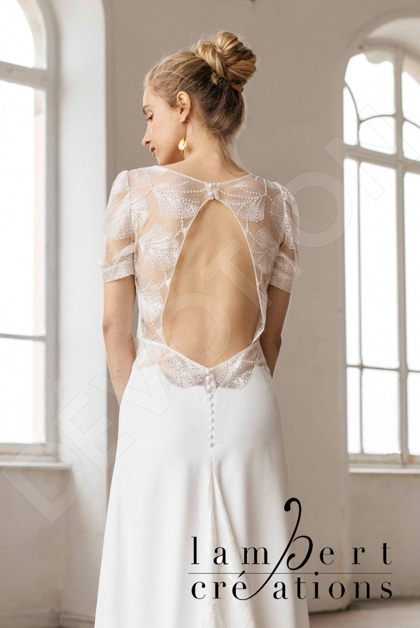 Eole A-line V-neck Ivory Wedding dress