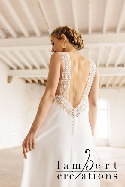 Eternité Open back A-line Straps Wedding Dress 4