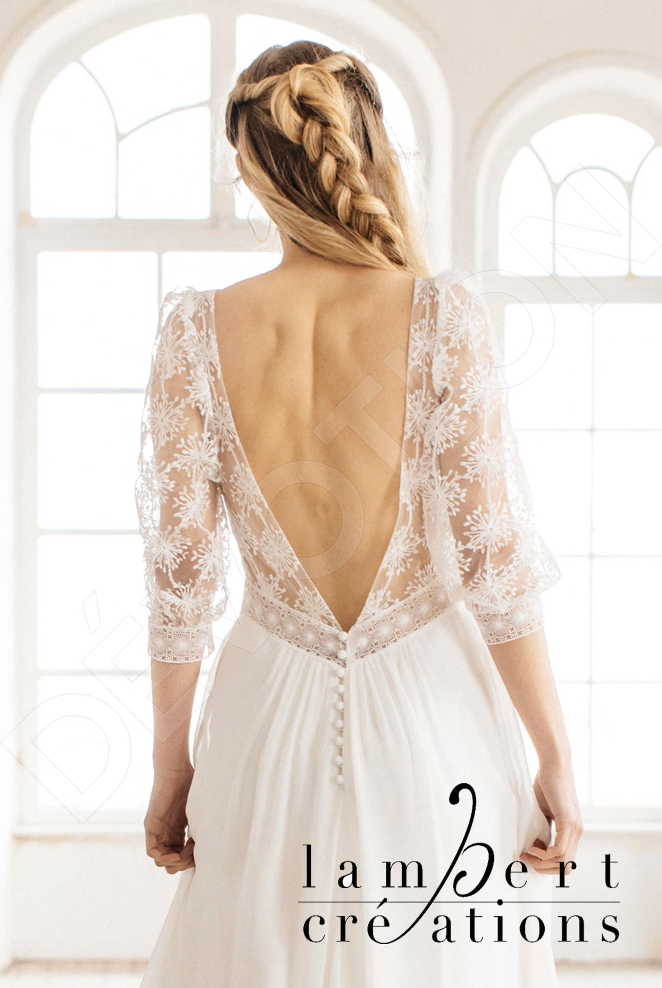 Flocon Open back A-line 3/4 sleeve Wedding Dress 3