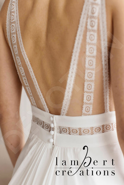 Océan Open back A-line Straps Wedding Dress 7