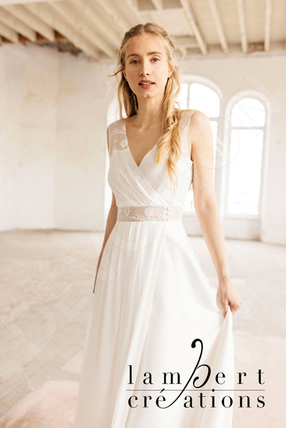 Oural Open back A-line Sleeveless Wedding Dress 2