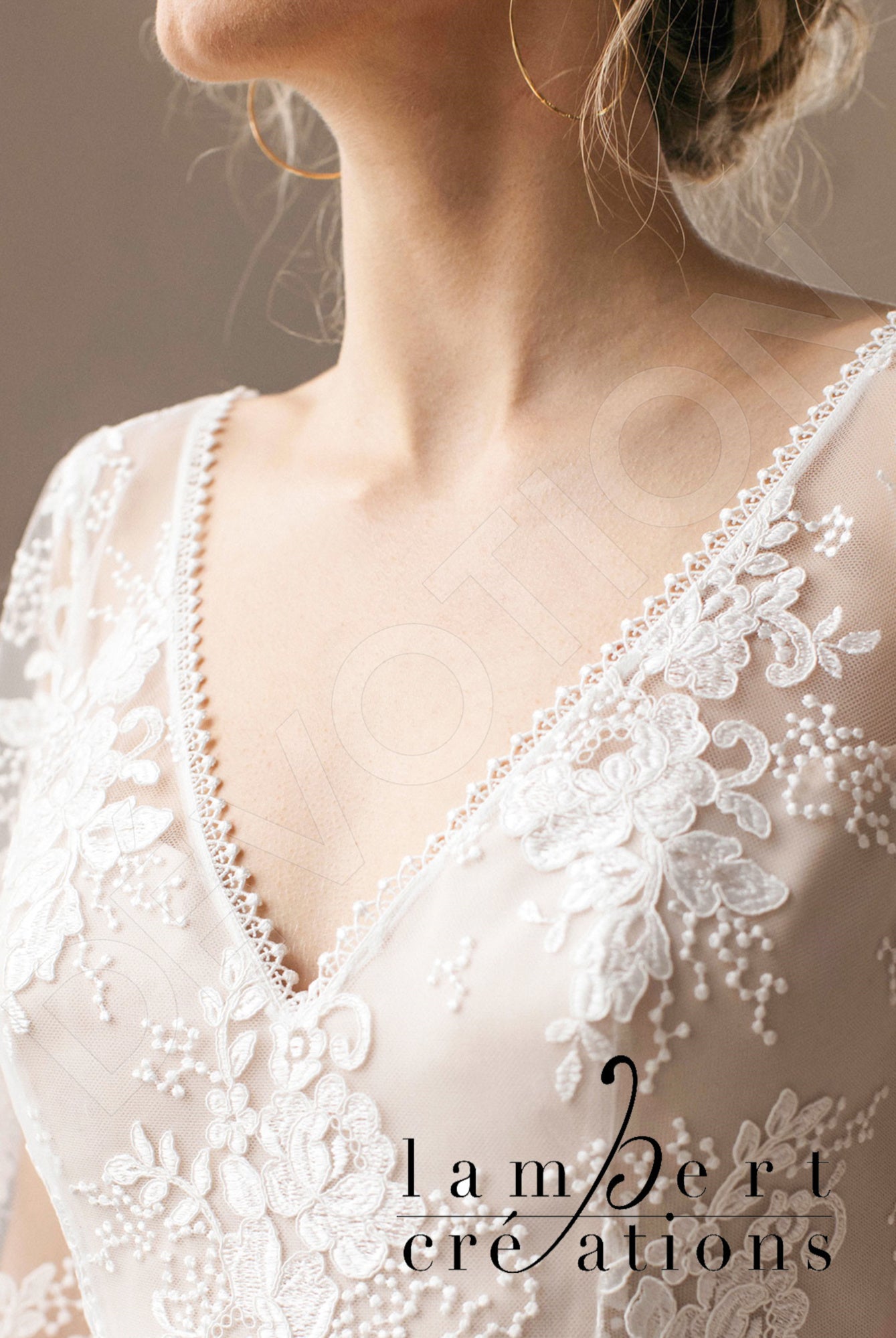 Phoenix A-line V-neck Ivory Wedding dress