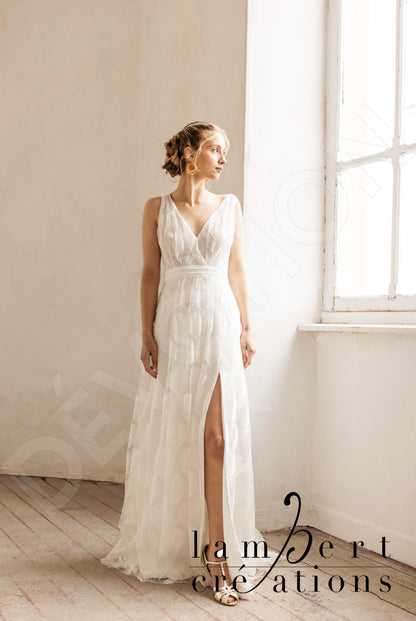 Plume Open back A-line Sleeveless Wedding Dress 7