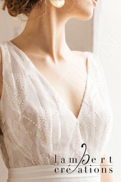 Plume Open back A-line Sleeveless Wedding Dress 6