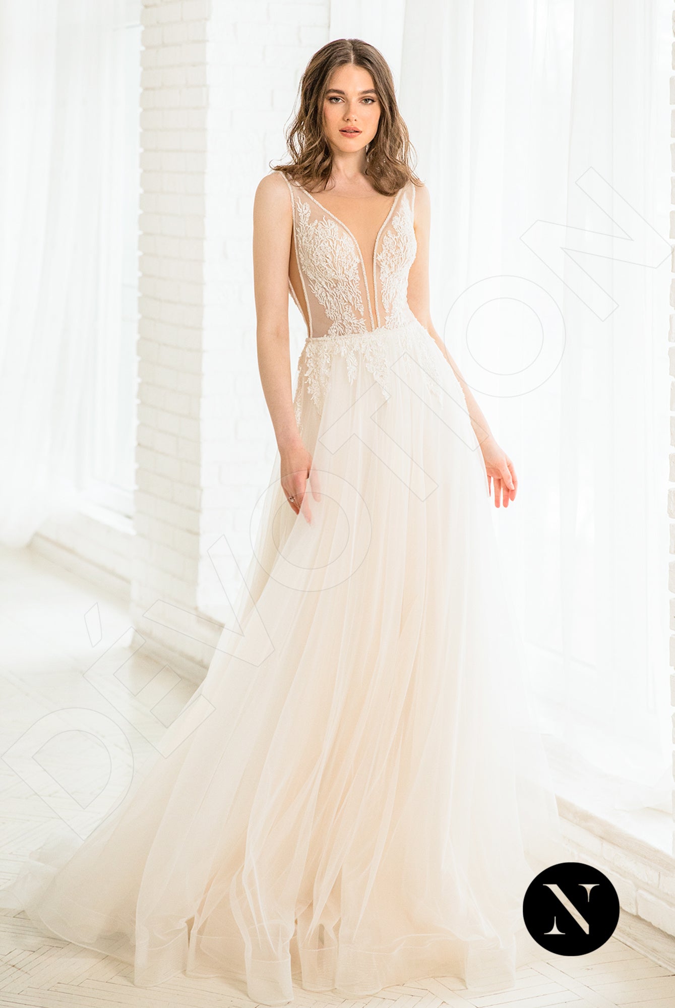 Lessie Open back A-line Sleeveless Wedding Dress Front