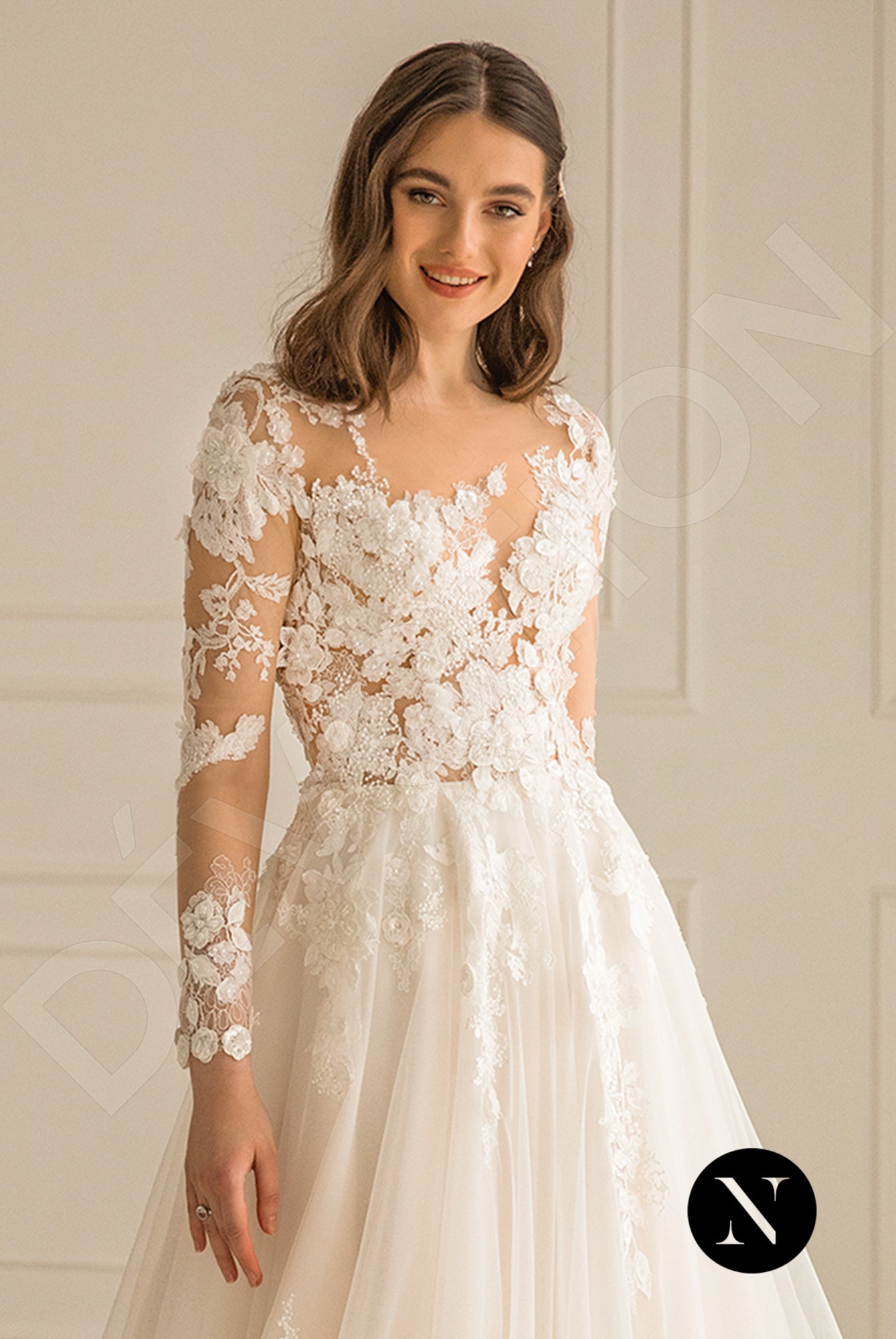 Phoenixe Full back A-line Long sleeve Wedding Dress 5