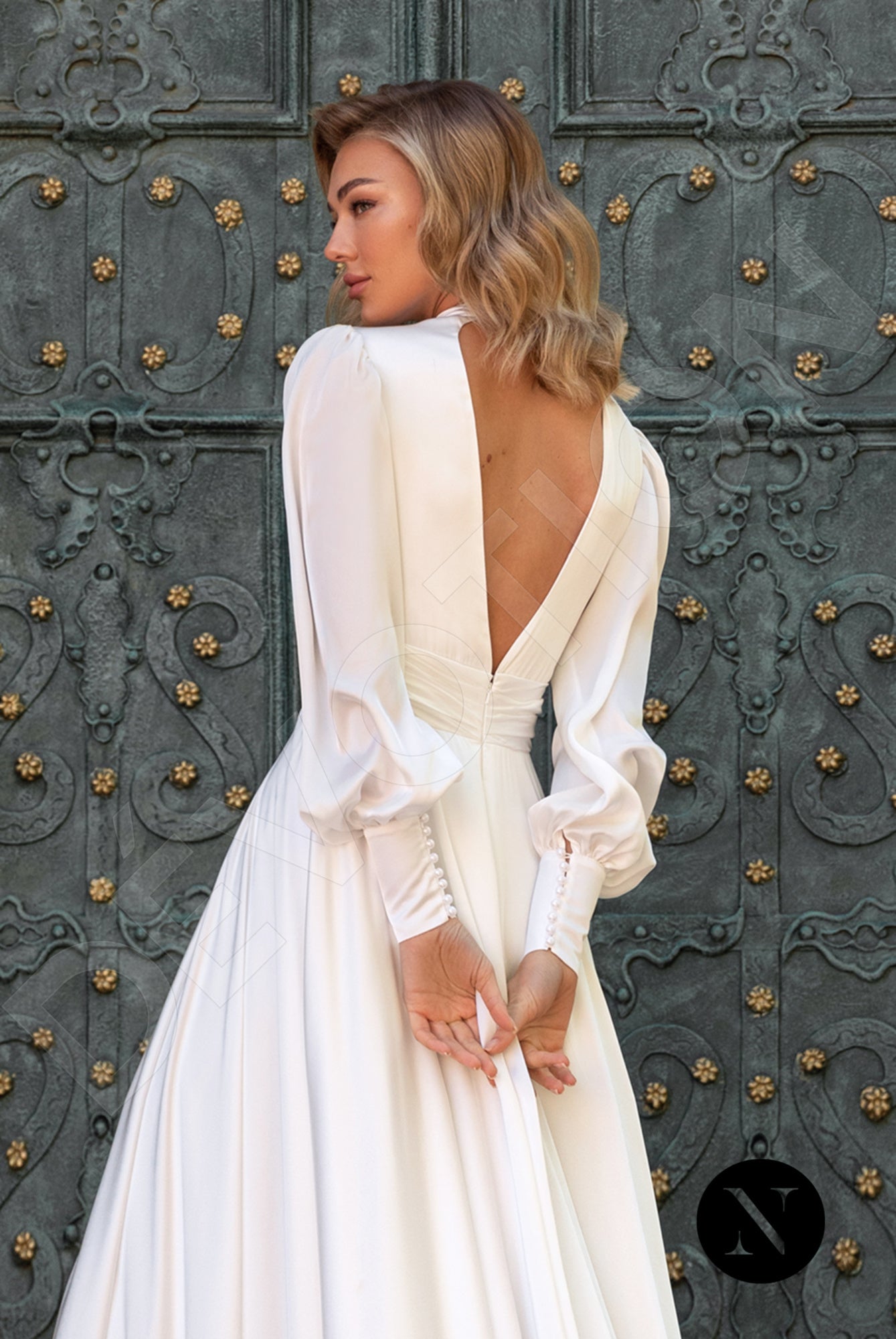 Anais Open back A-line Long sleeve Wedding Dress 3