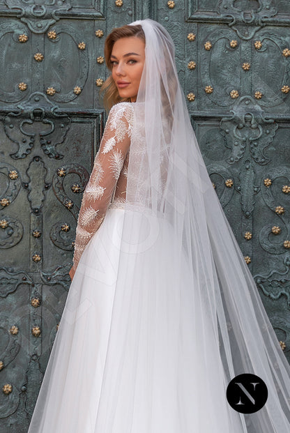 Lilou Full back A-line Long sleeve Wedding Dress 11