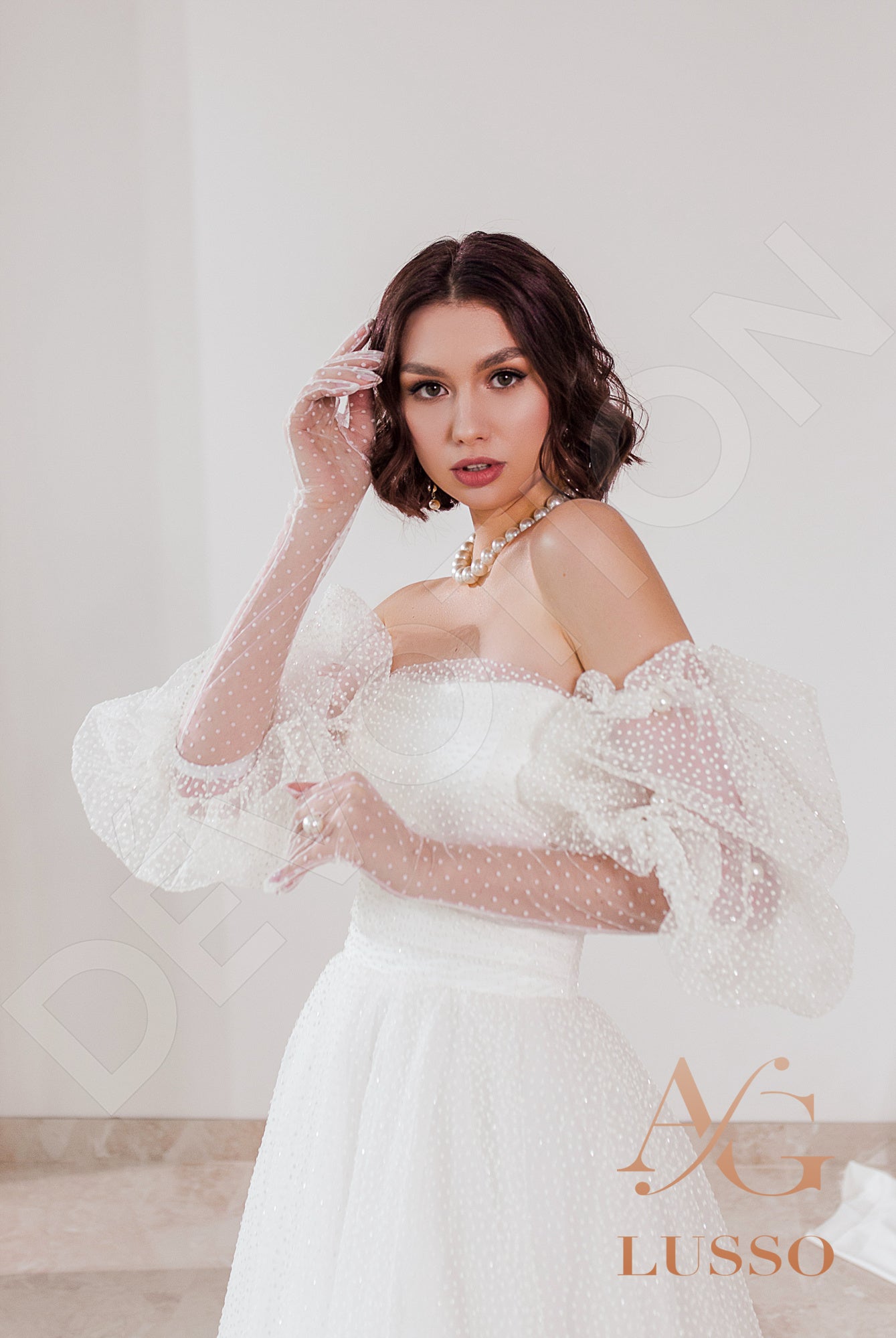 Sabrita Open back A-line Detachable sleeves Wedding Dress 5