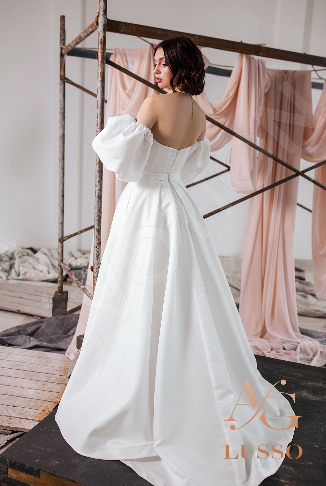 Arienna Open back A-line Detachable sleeves Wedding Dress 5