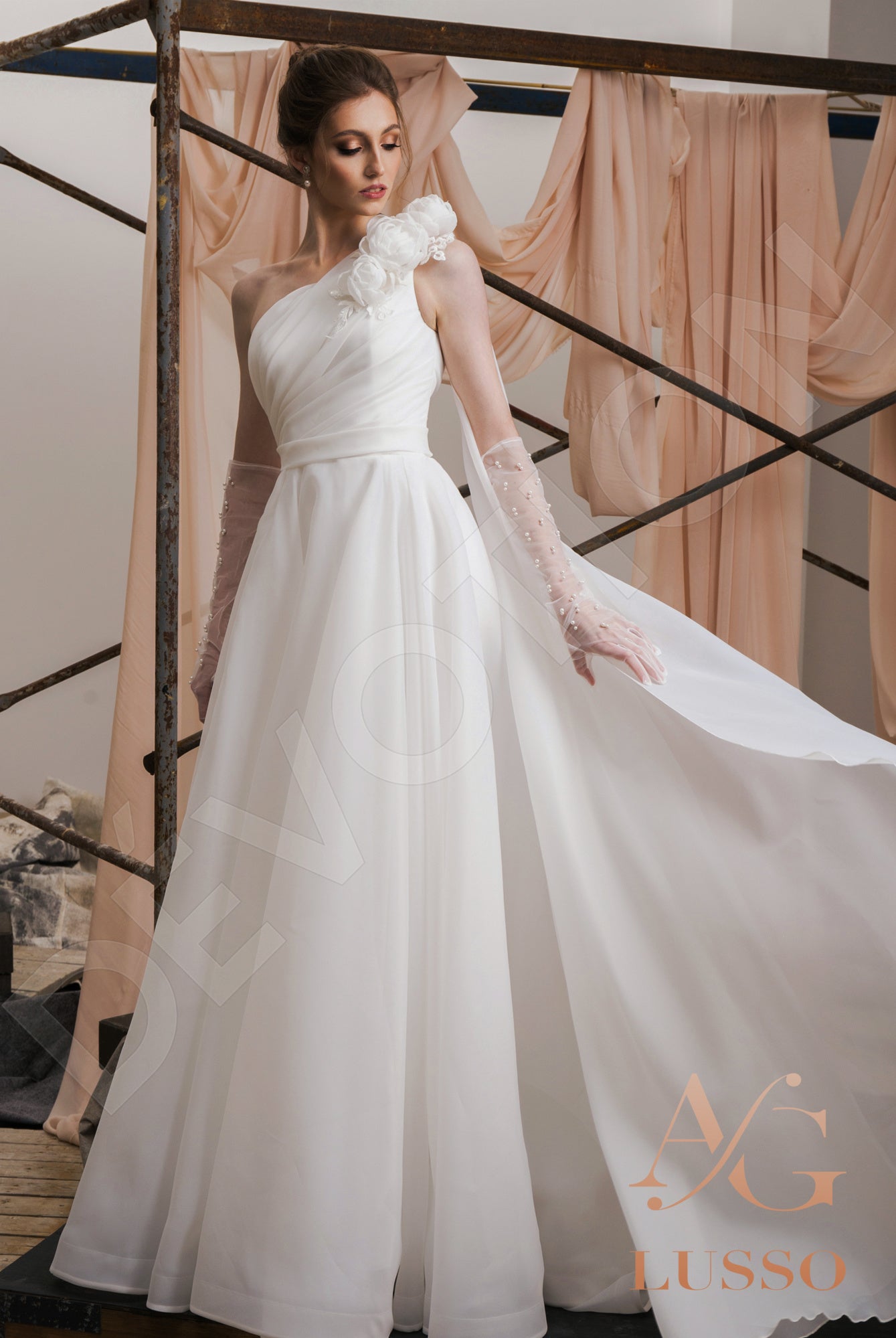 Lorinet Open back A-line Sleeveless Wedding Dress Front